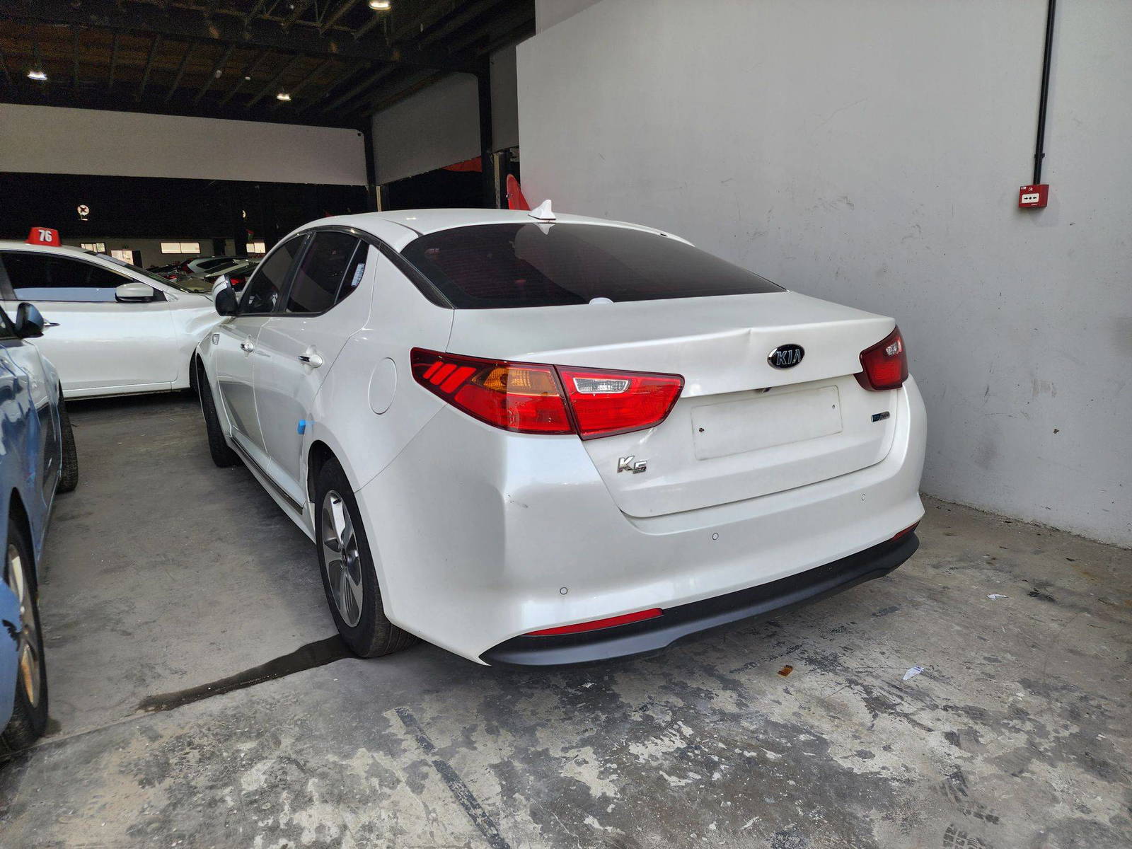 2014 KIA K5 — 140041 KM — Lot 062544 — Souq - Marhaba Auctions Used Cars - Image 3