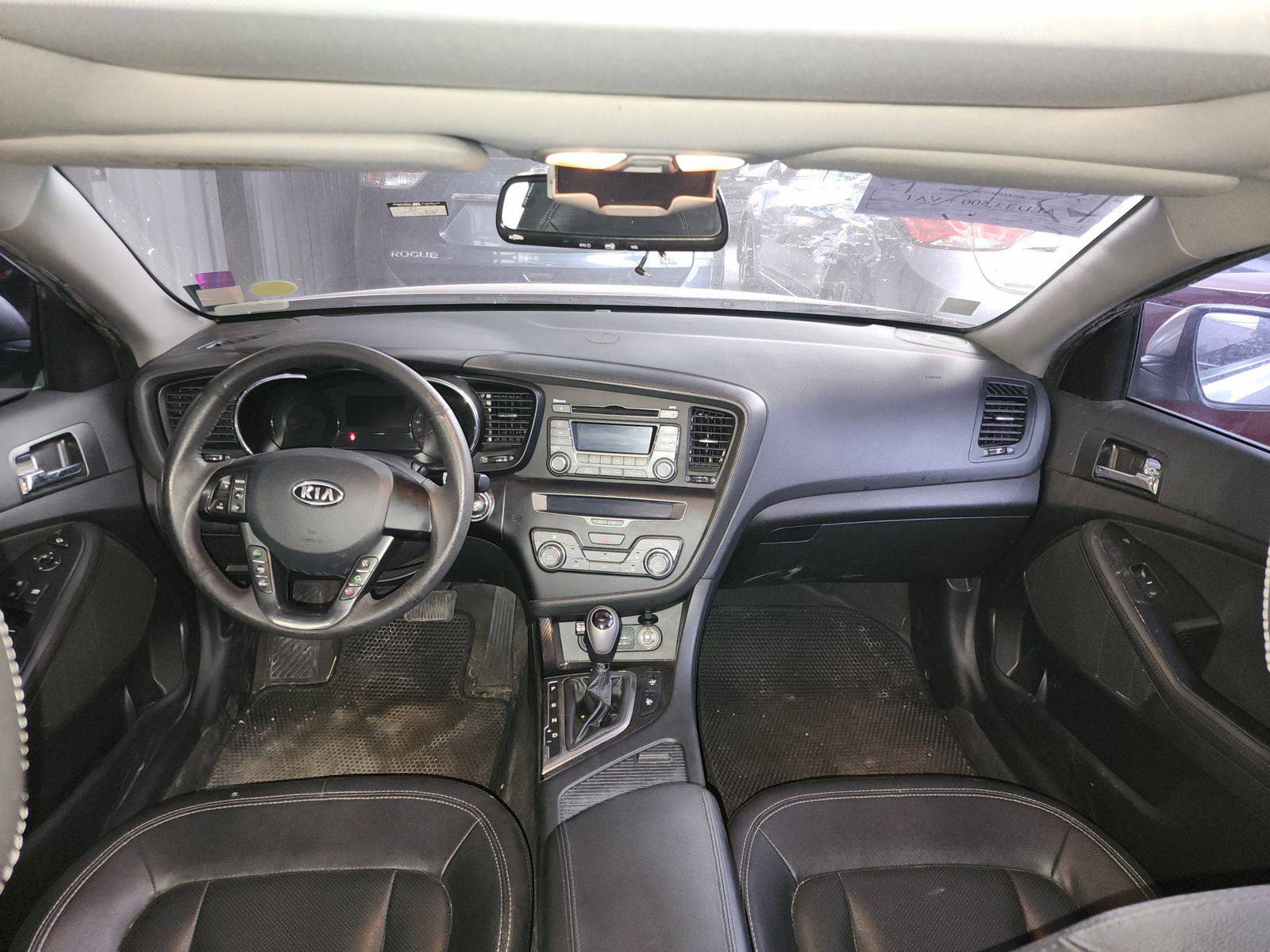 2012 KIA K5 — 231249 KM — Lot 004035 — Souq - Marhaba Auctions Used Cars - Image 8