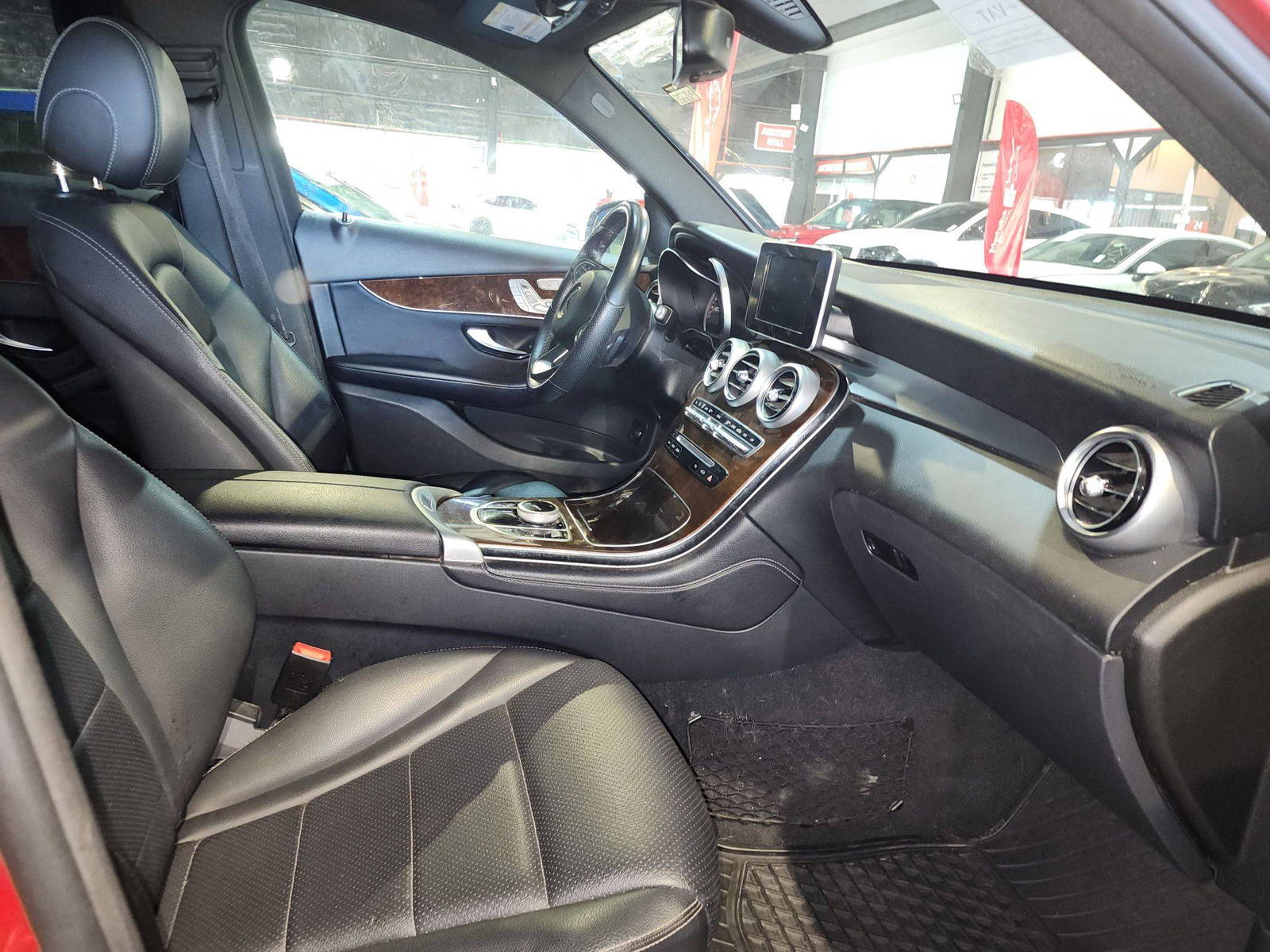 2018 MERCEDES BENZ GLC-300 — 89841 Miles — Lot 87150 — Main - Marhaba Auctions Used Cars - Image 8