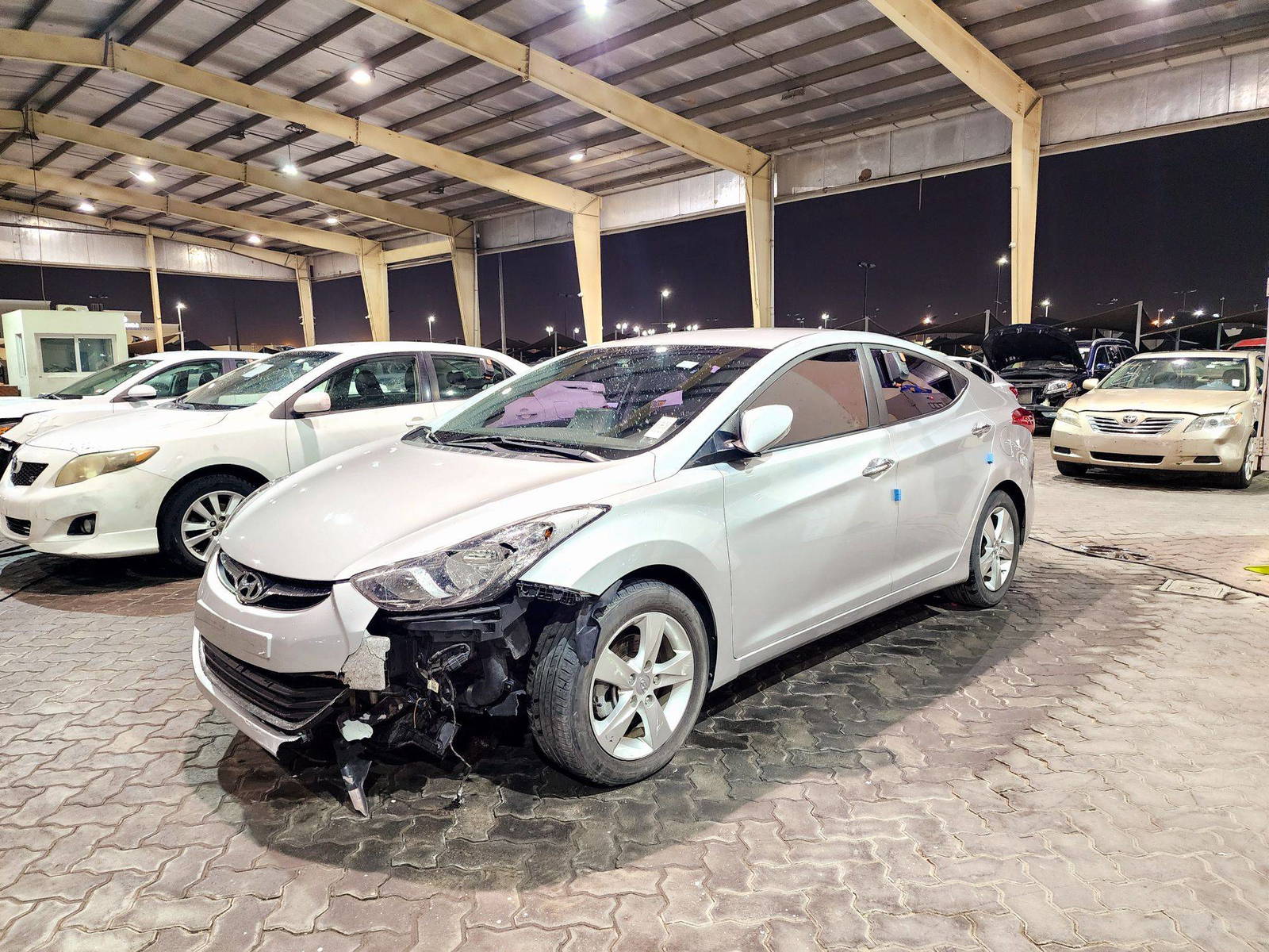 2013 HYUNDAI AVANTE — 156433 KM — Lot 788805 — Souq - Marhaba Auctions Used Cars - Image 4