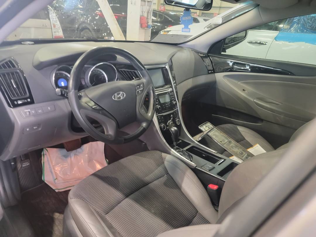 2011 HYUNDAI SONATA — 97076 KM — Lot 326926 — Main - Marhaba Auctions Used Cars - Image 8