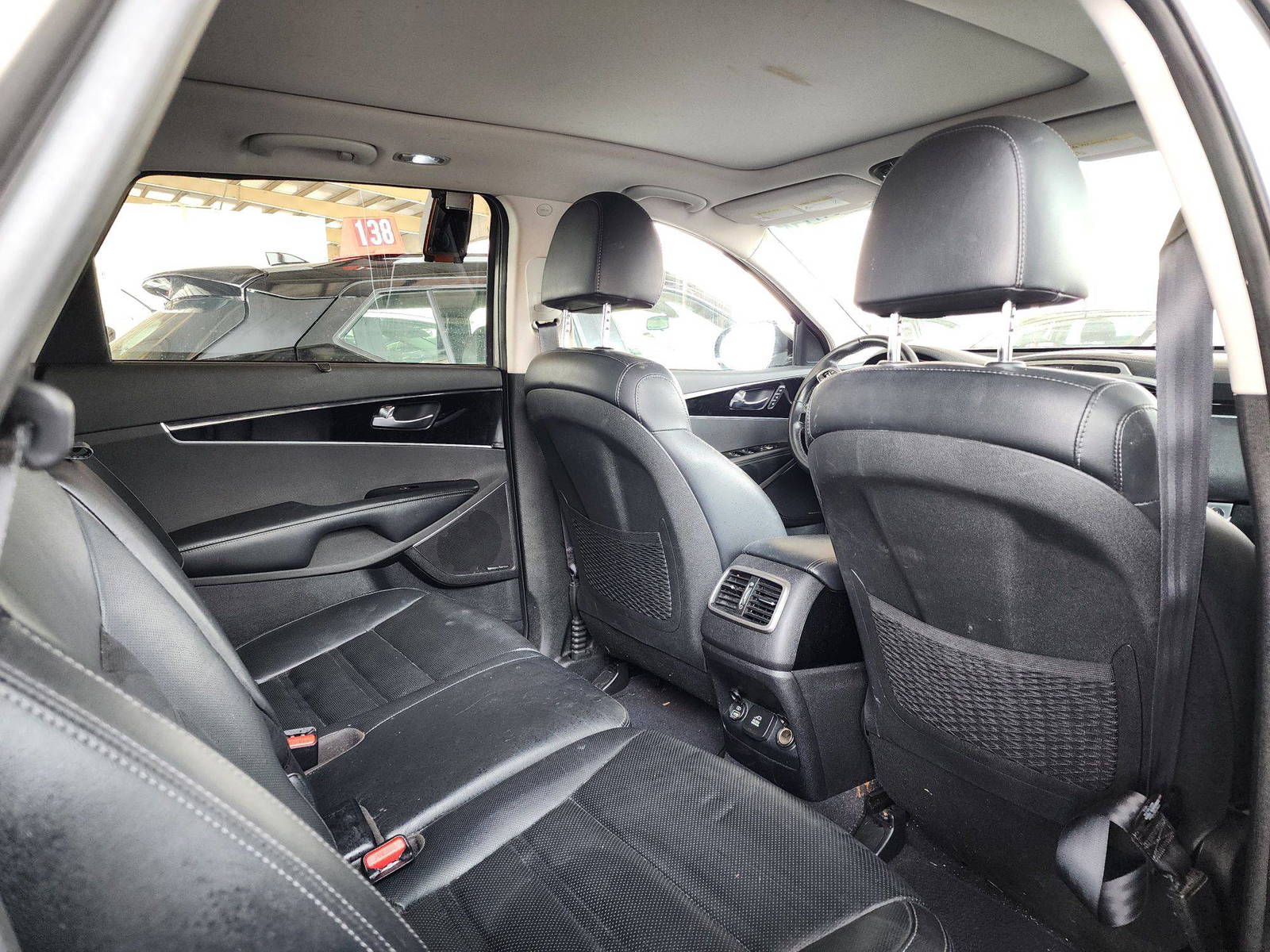 2019 KIA SORENTO — 137083 Miles — Lot 47191774 — Souq - Marhaba Auctions Used Cars - Image 5