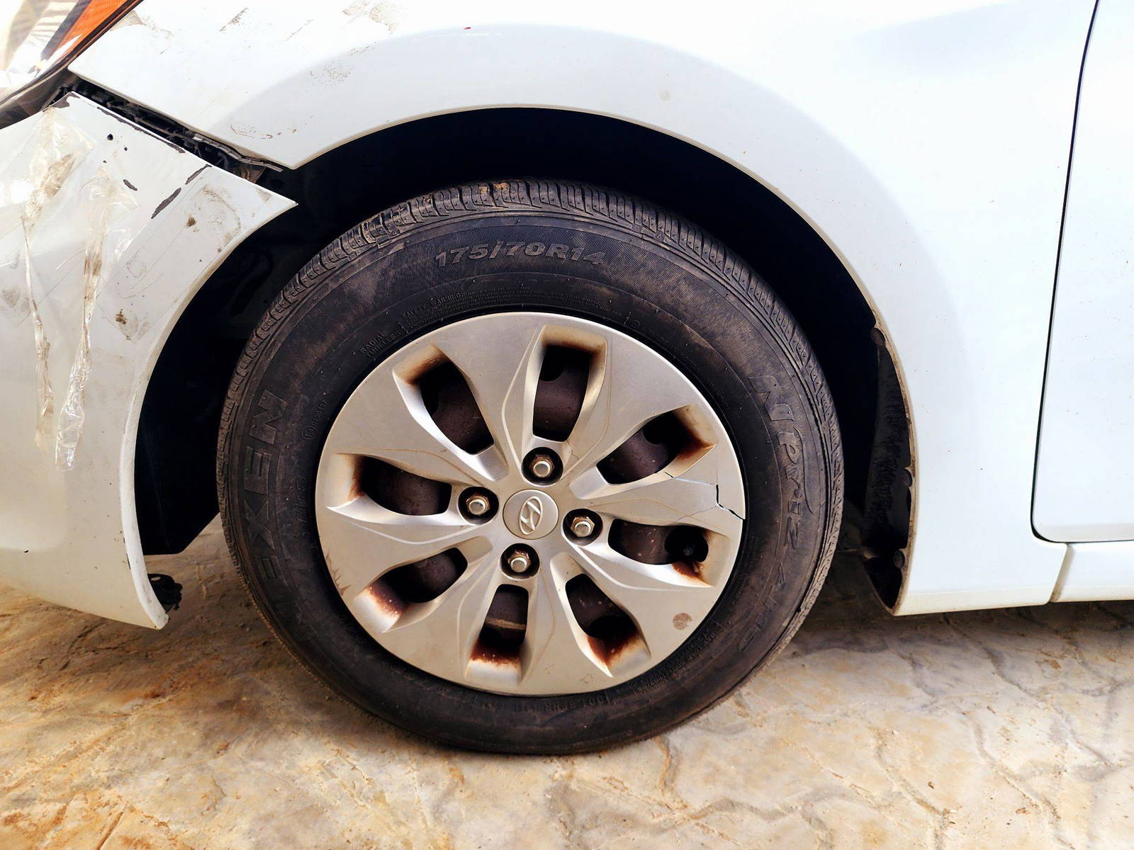 HYUNDAI ACCENT 2016 - Marhaba Auction Used Cars - Image 10