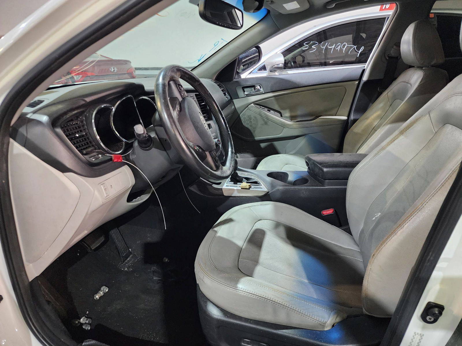 2011 KIA OPTIMA — 201952 Miles — Lot 86000 — Al Quoz - Marhaba Auctions Used Cars - Image 9