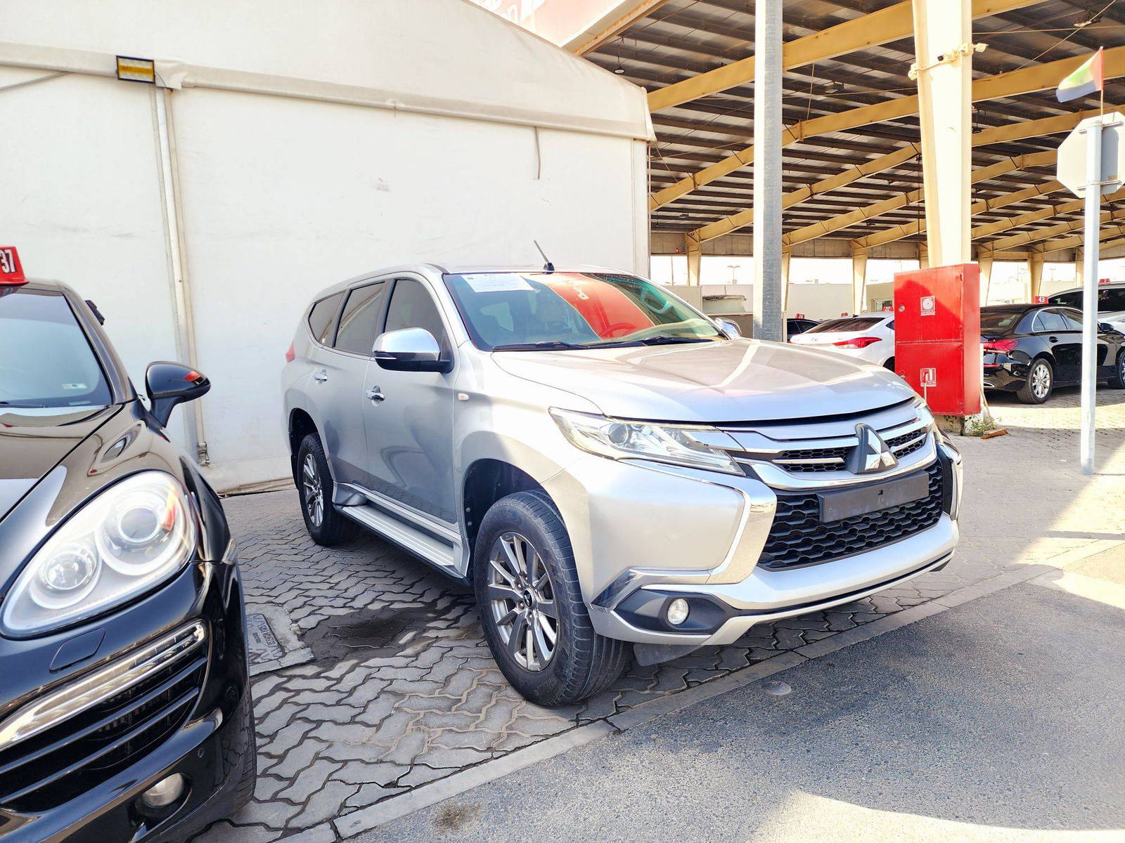 2017 MITSUBISHI MONTERO — 104778 KM — Lot H012795 — Souq - Marhaba Auctions Used Cars - Image 5