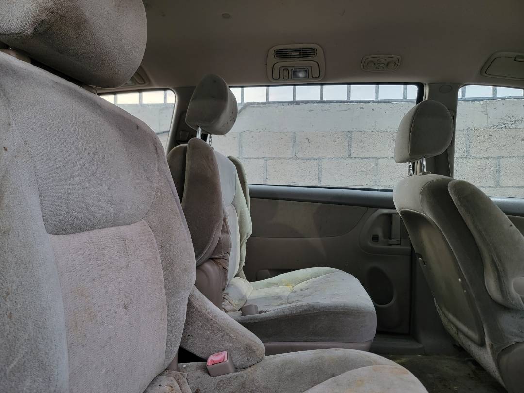 2005 TOYOTA SIENNA — 194169 Miles — Lot 38064332 - Marhaba Auctions Used Cars - Image 5