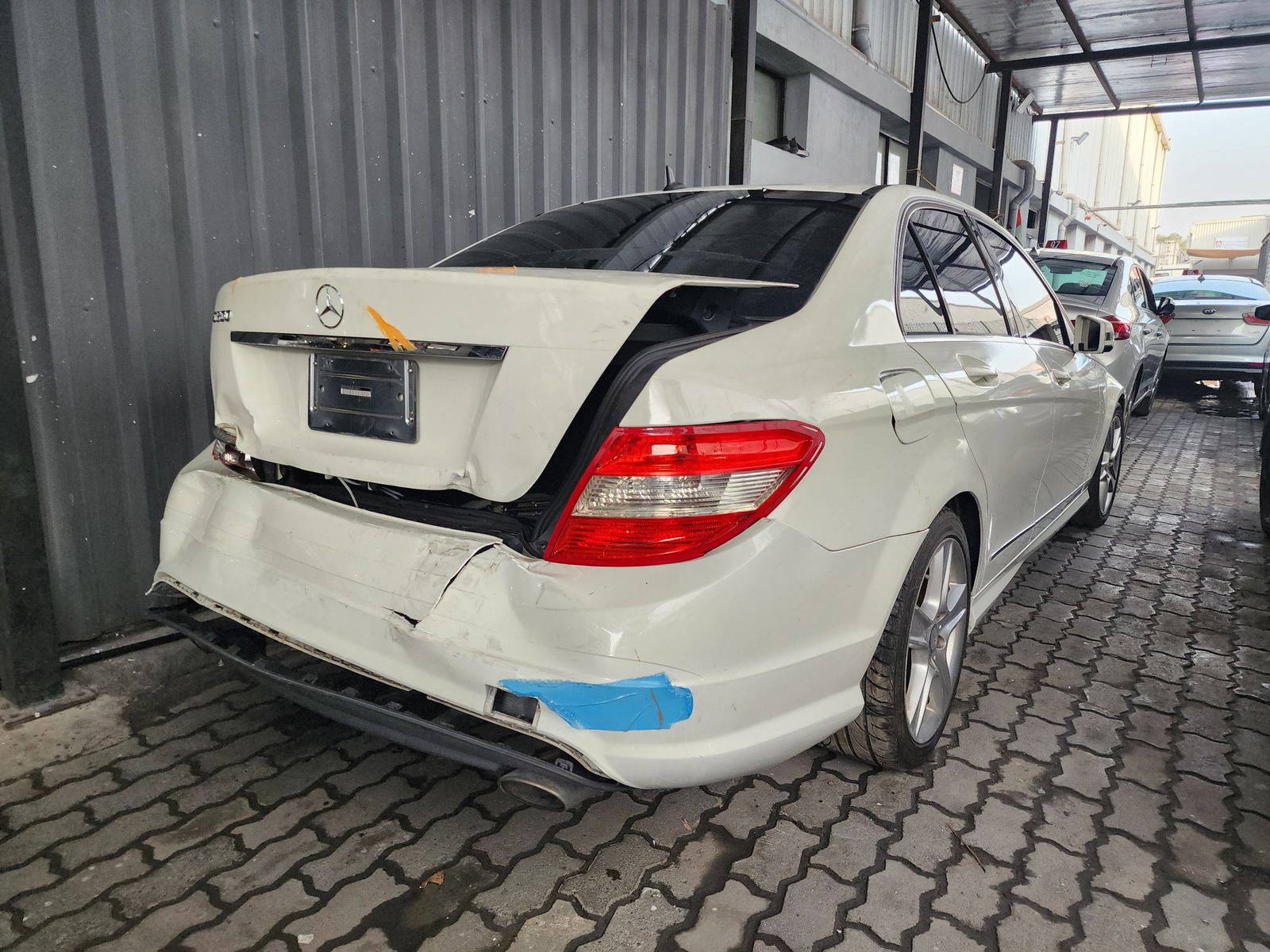 MERCEDES BENZ C300 2011 - Marhaba Auction Used Cars - Image 6