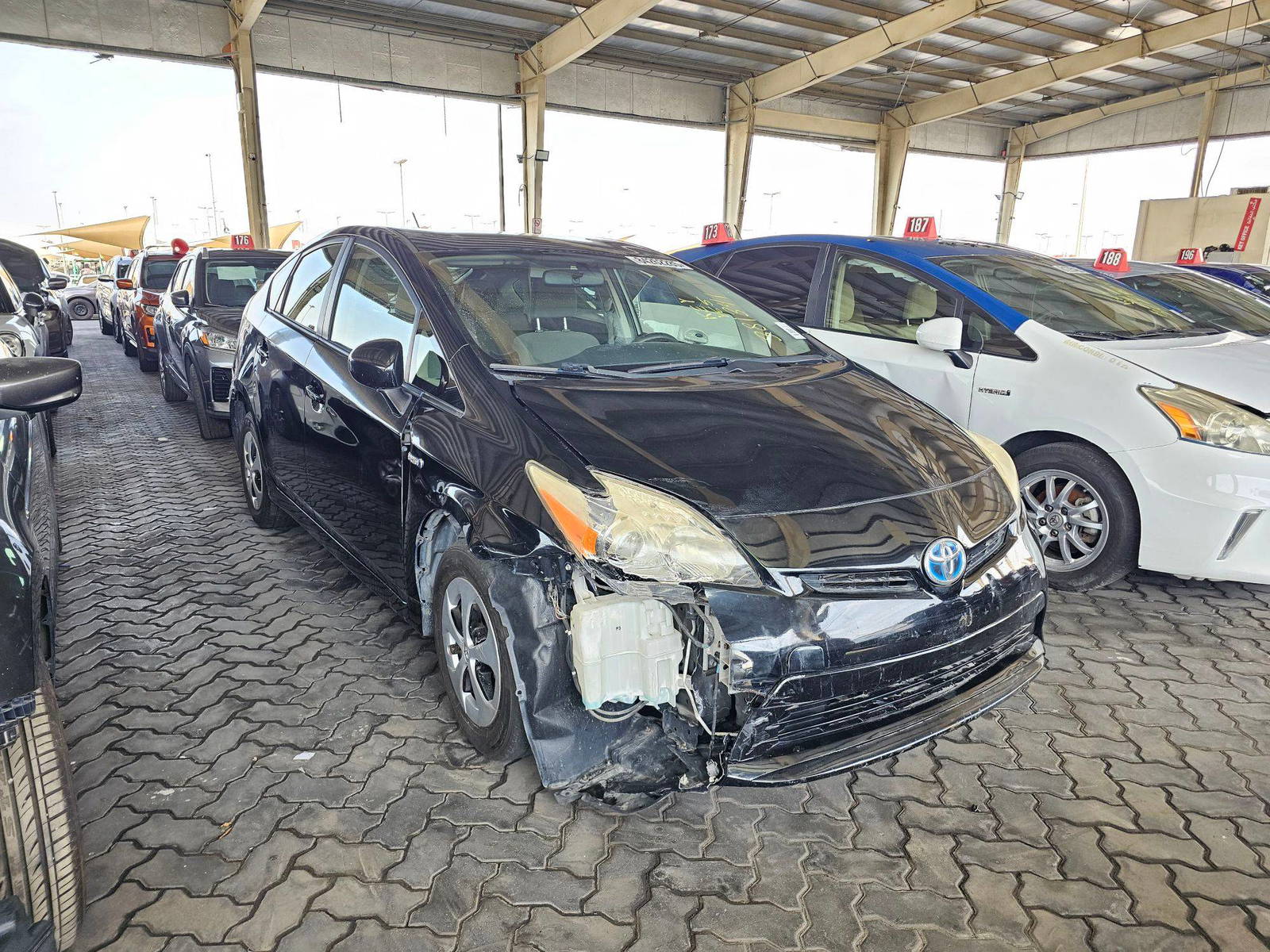 2014 TOYOTA PRIUS — 210527 Miles — Lot E0381341 — Souq - Marhaba Auctions Used Cars - Image 4