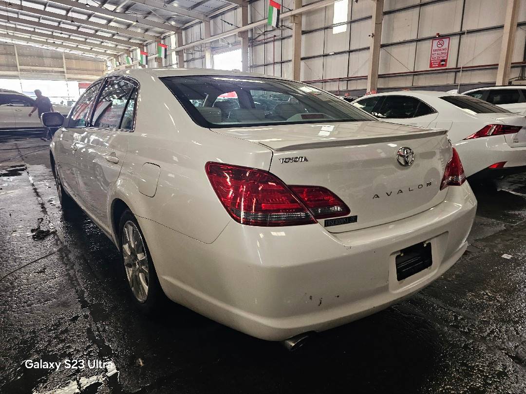 TOYOTA AVALON
