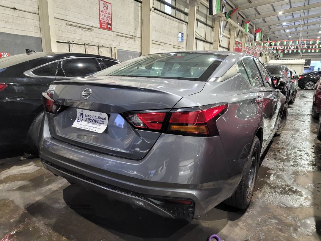 2021 NISSAN ALTIMA — 97445 Miles — Lot 40277040 — Main - Marhaba Auctions Used Cars - Image 3