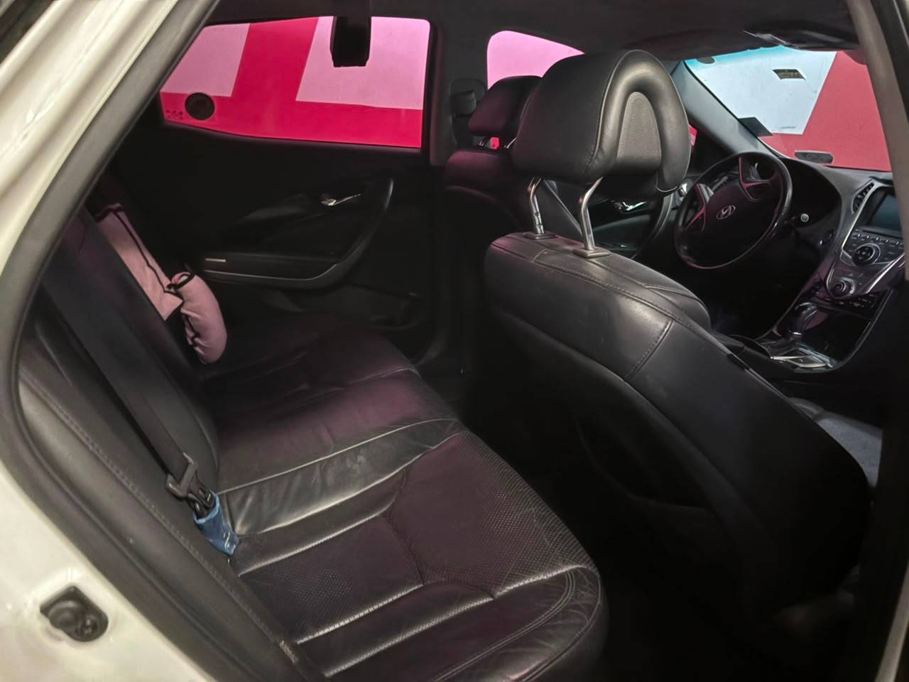2012 HYUNDAI GRANDEUR — 124788 KM — Lot CA172043 — Main - Marhaba Auctions Used Cars - Image 6