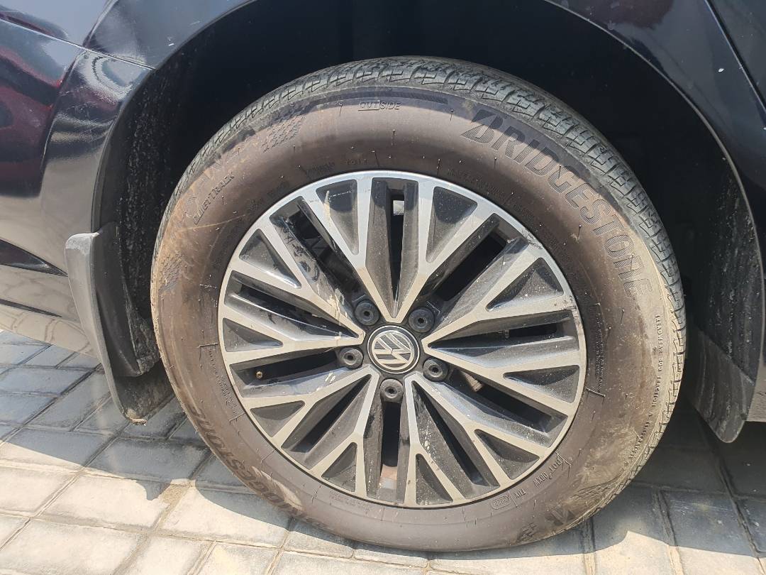 2019 VOLKSWAGEN JETTA — 107314 Miles — Lot 38956204 — Souq - Marhaba Auctions Used Cars - Image 10