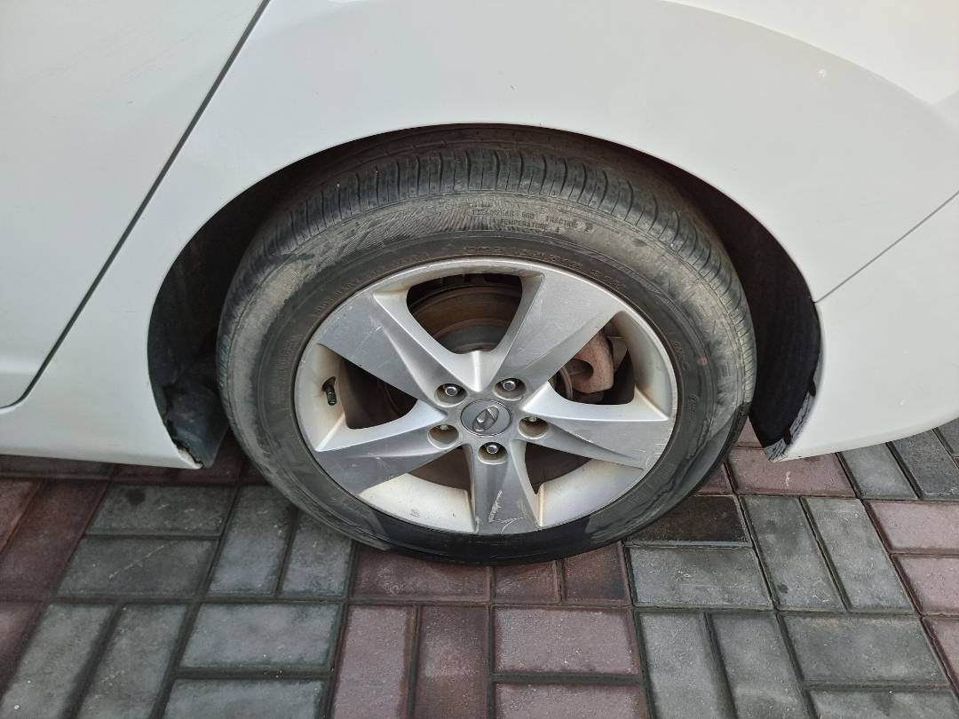 2011 HYUNDAI AVANTE — 81315 KM — Lot 125487 — Ind. 12 - Marhaba Auctions Used Cars - Image 9