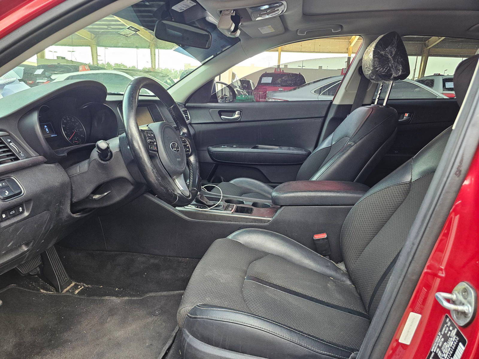 2018 KIA OPTIMA — 166919 Miles — Lot 1JG190622 — Souq - Marhaba Auctions Used Cars - Image 9