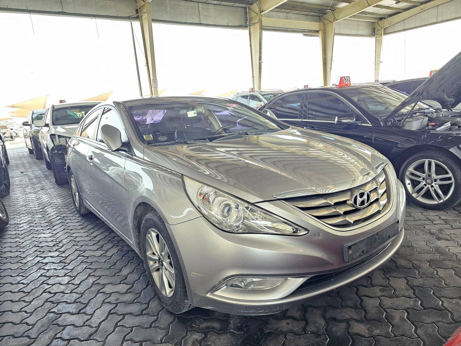 2011 HYUNDAI SONATA — 197881 KM — Lot 270472 — Souq - Marhaba Auctions Used Cars - Image 4