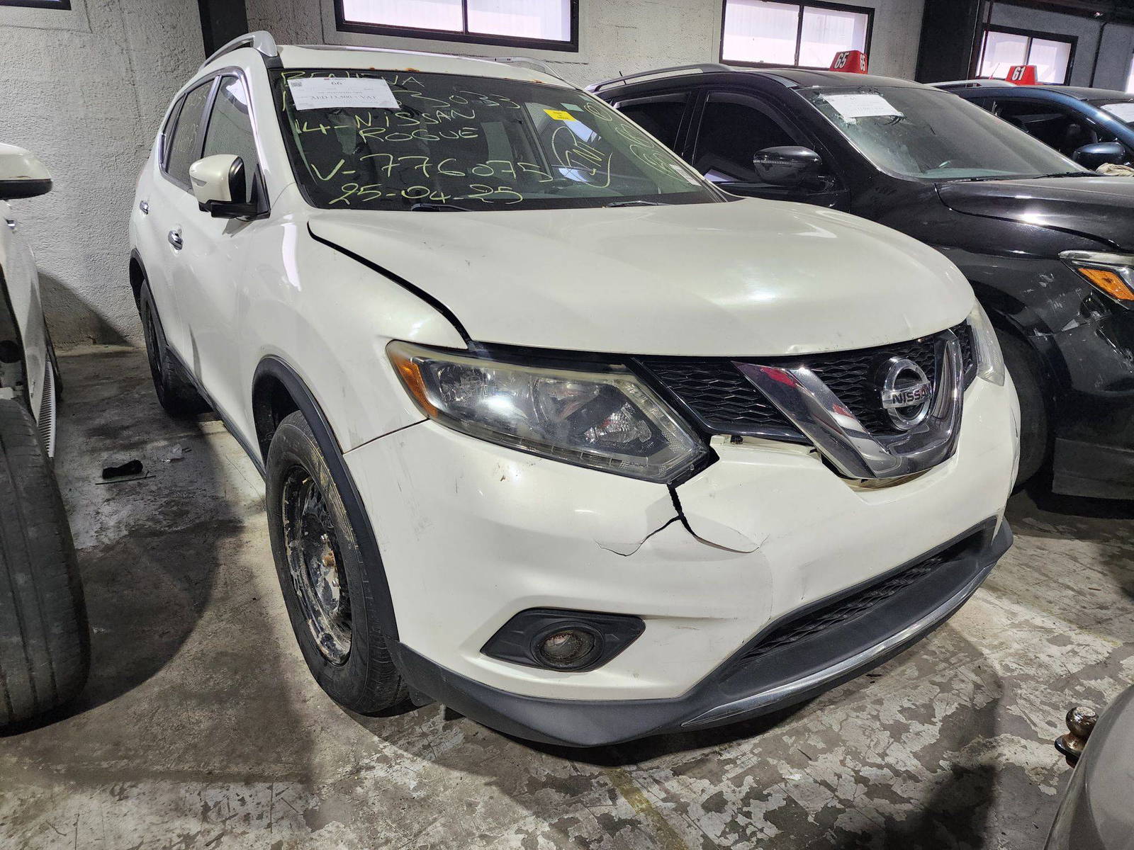 2014 NISSAN ROGUE — 233554 KM — Lot C776075 — Al Quoz - Marhaba Auctions Used Cars - Image 5