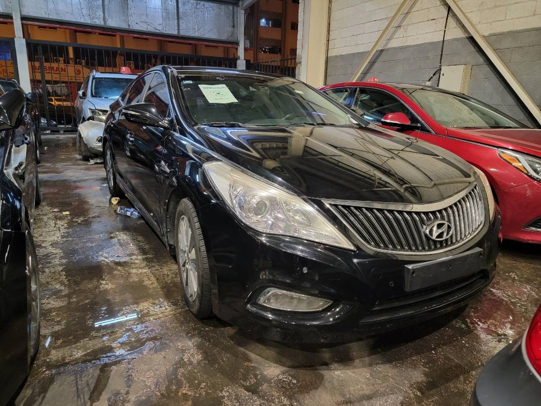 2015 HYUNDAI GRANDEUR — 317748 KM — Lot BFA008130 — Souq - Marhaba Auctions Used Cars - Image 3