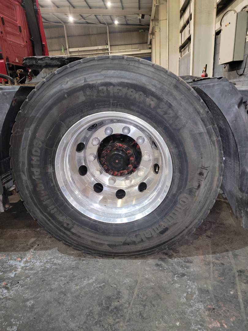 2014 VOLVO FH-Series — 984518 KM — Lot 676824 — Main - Marhaba Auctions Used Cars - Image 7