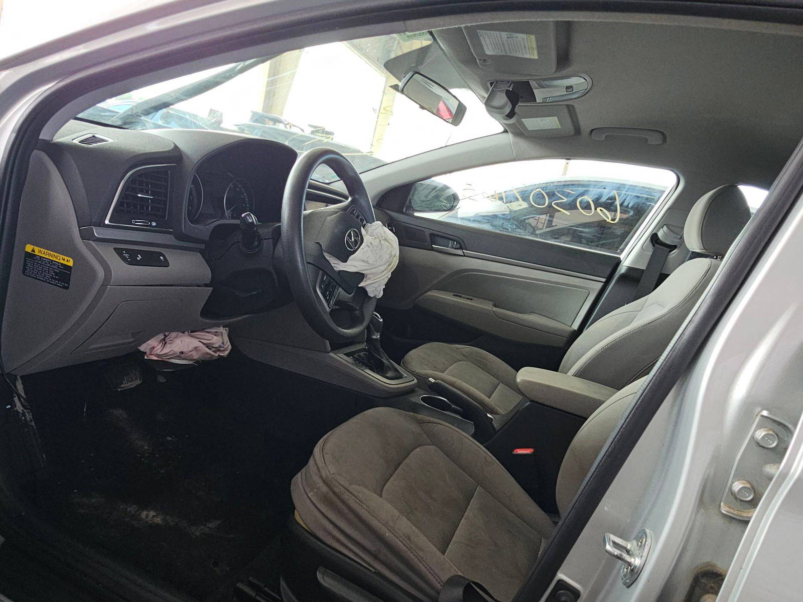 HYUNDAI ELANTRA 2018 - Marhaba Auction Used Cars - Image 8