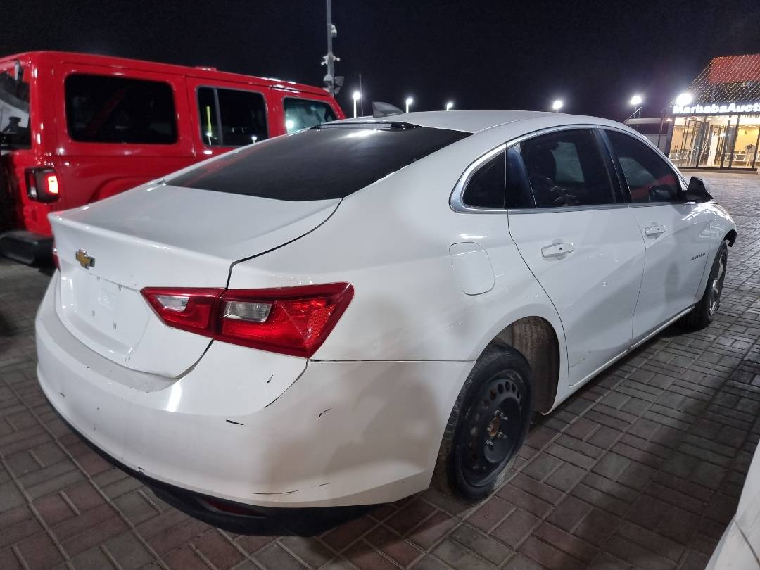 2018 CHEVROLET MALIBU — 156935 Miles — Lot 215487 — Souq - Marhaba Auctions Used Cars - Image 4