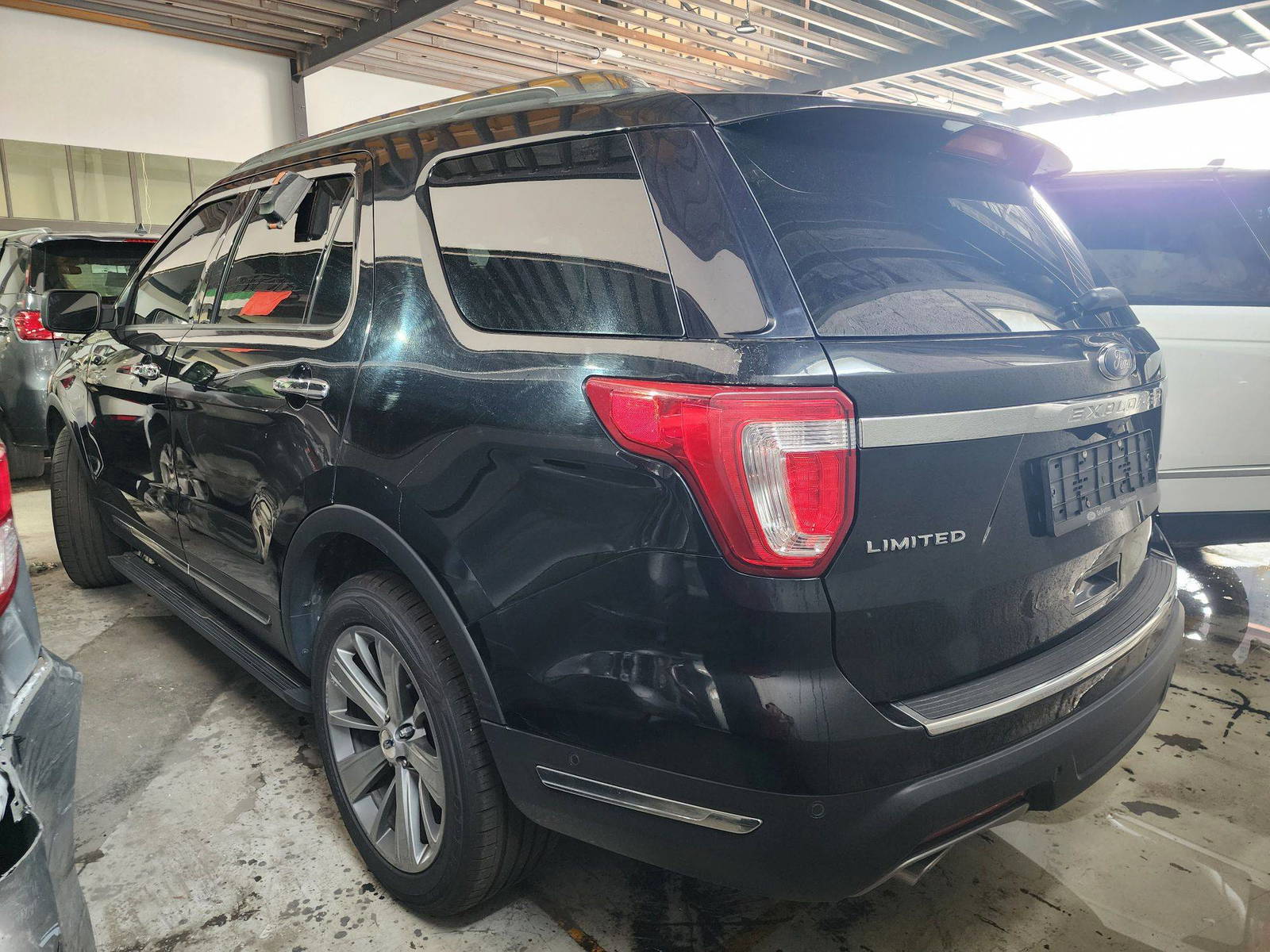 2018 FORD EXPLORER — 140281 KM — Lot H1JGB23354 — Souq - Marhaba Auctions Used Cars - Image 3