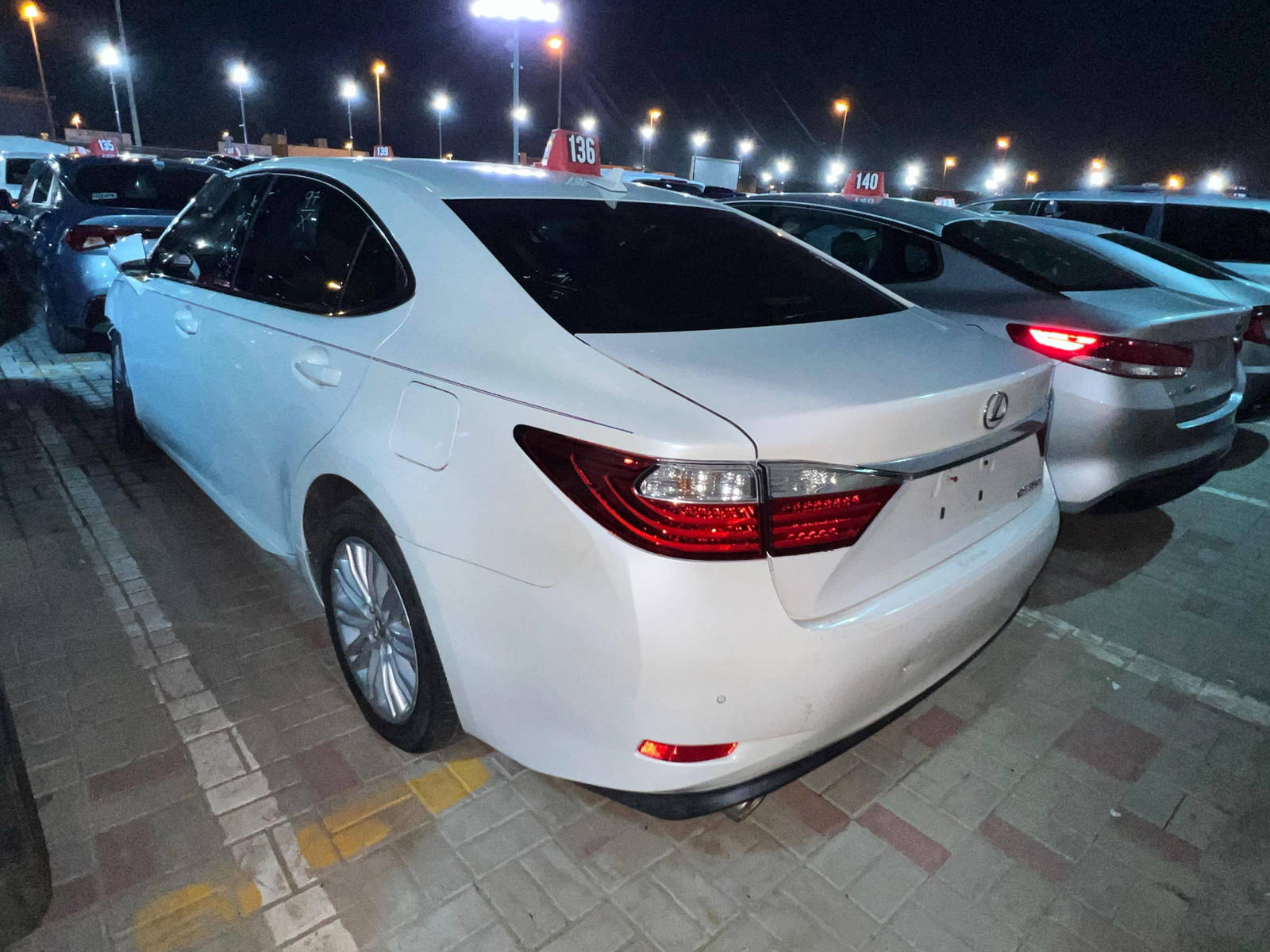 2013 LEXUS ES 350 — 104 030 Miles — Lot XD2071811 - Marhaba Auctions Used Cars - Image 8
