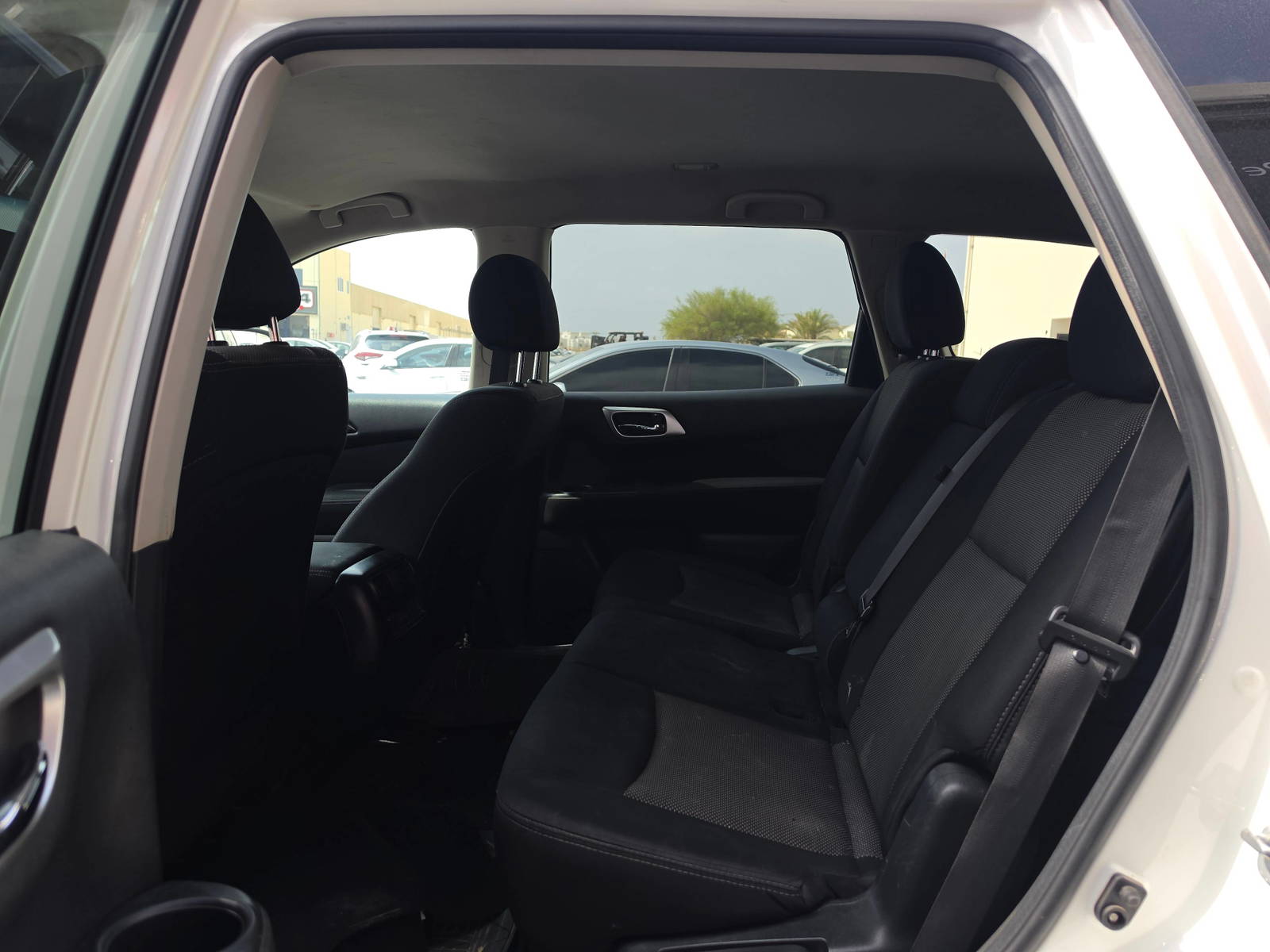 2017 NISSAN PATHFINDER — 276094 KM — Lot XHC613886 - Marhaba Auctions Used Cars - Image 7