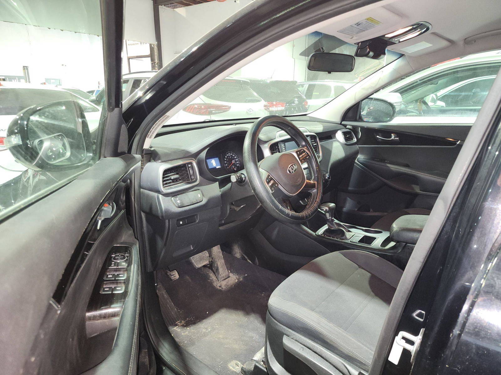 2019 KIA SORENTO — 185006 KM — Lot 44244015 — Ind. 12 - Marhaba Auctions Used Cars - Image 9