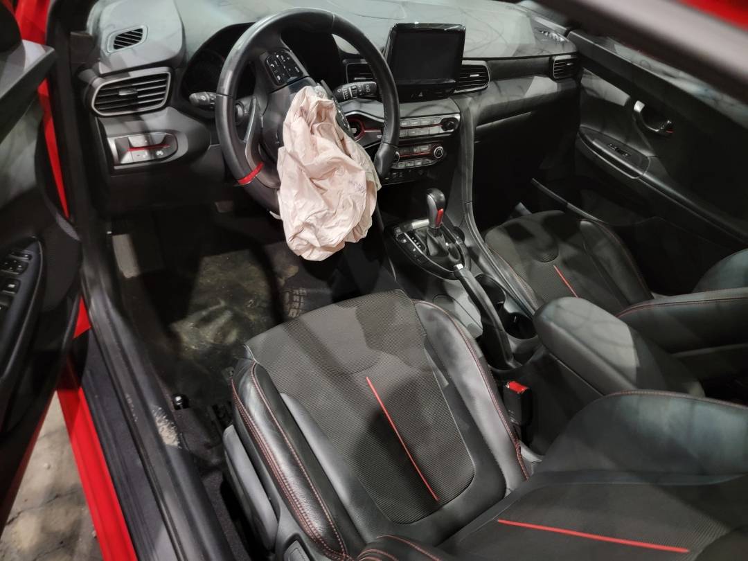 2020 HYUNDAI VELOSTER — 31517 Miles — Lot 37178350 - Marhaba Auctions Used Cars - Image 8