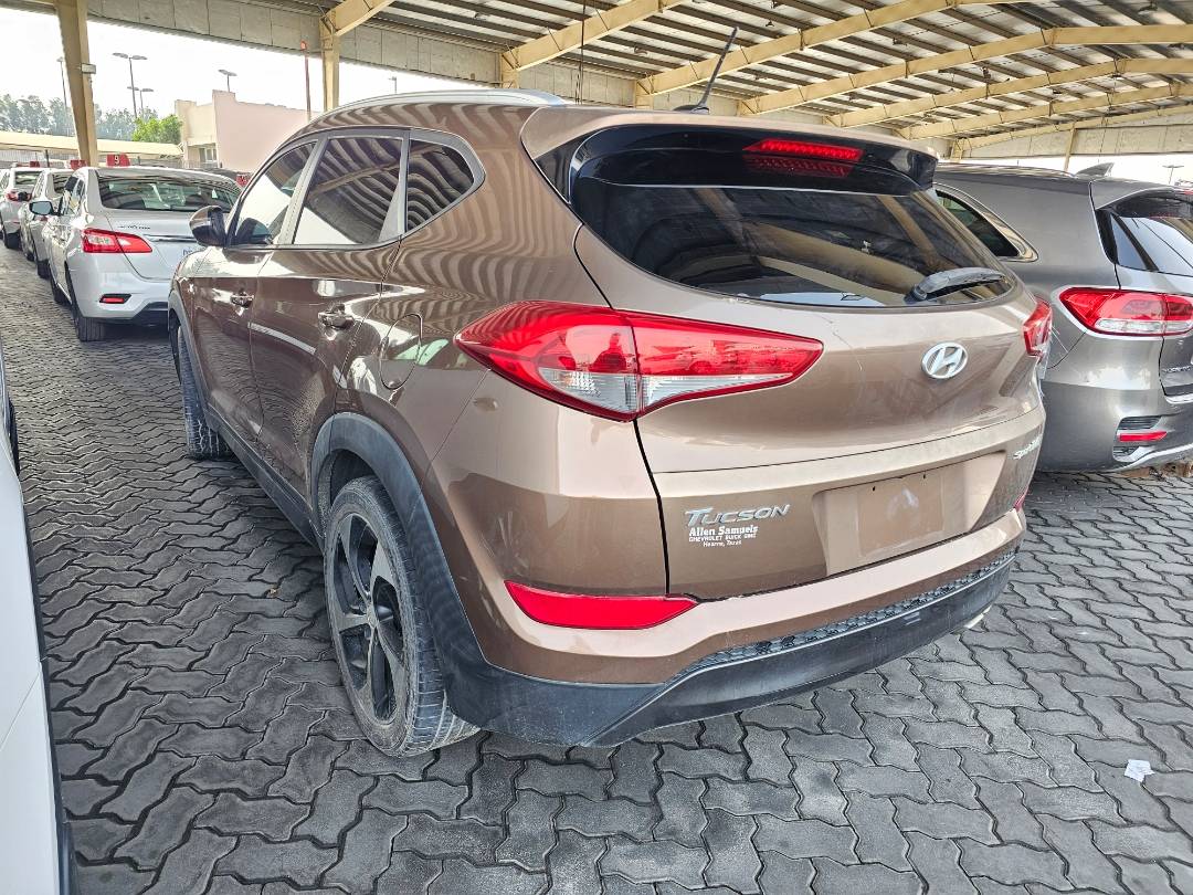 HYUNDAI TUCSON