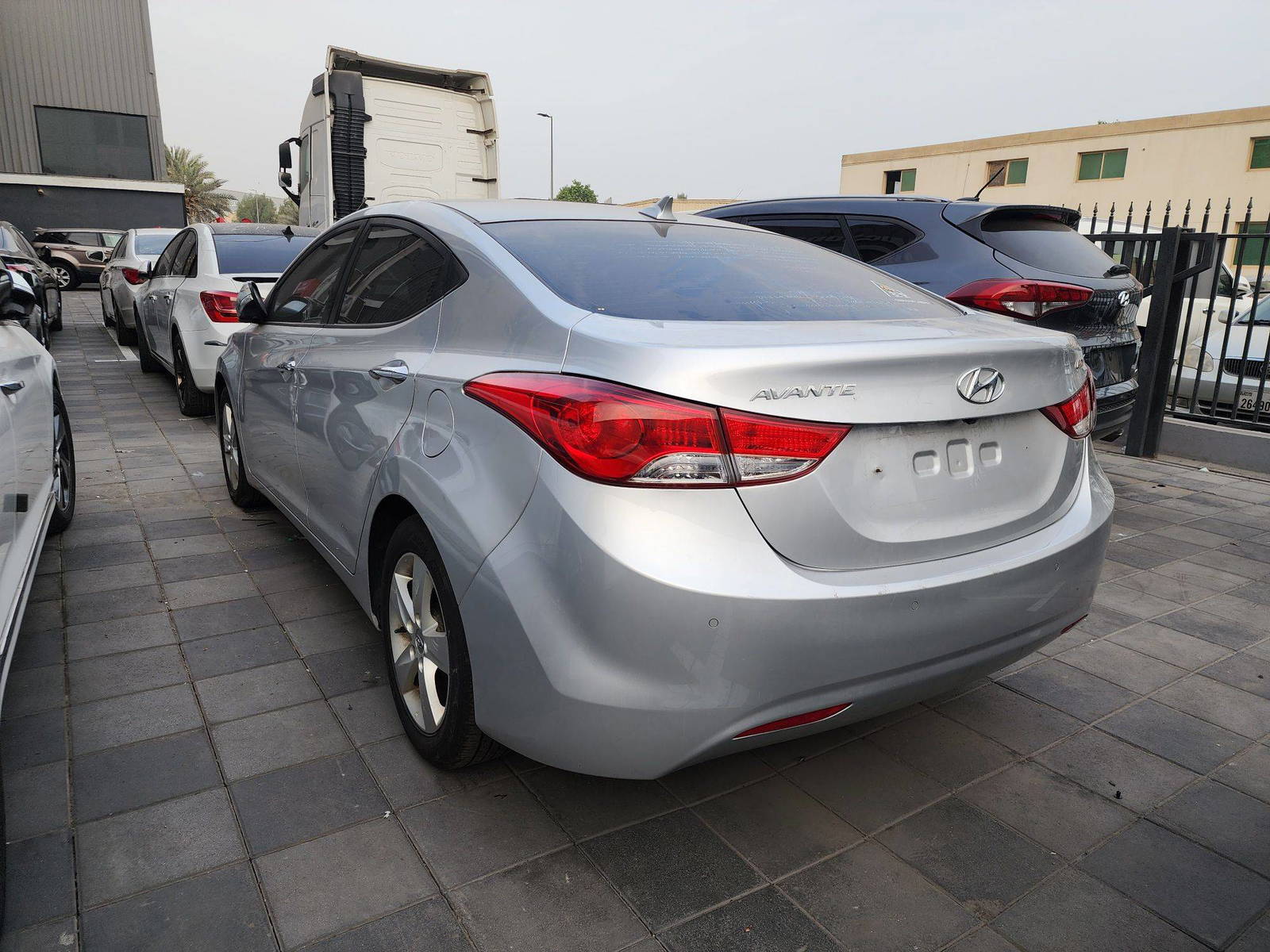 2013 HYUNDAI AVANTE — 157556 KM — Lot 678883 — Al Quoz - Marhaba Auctions Used Cars - Image 5