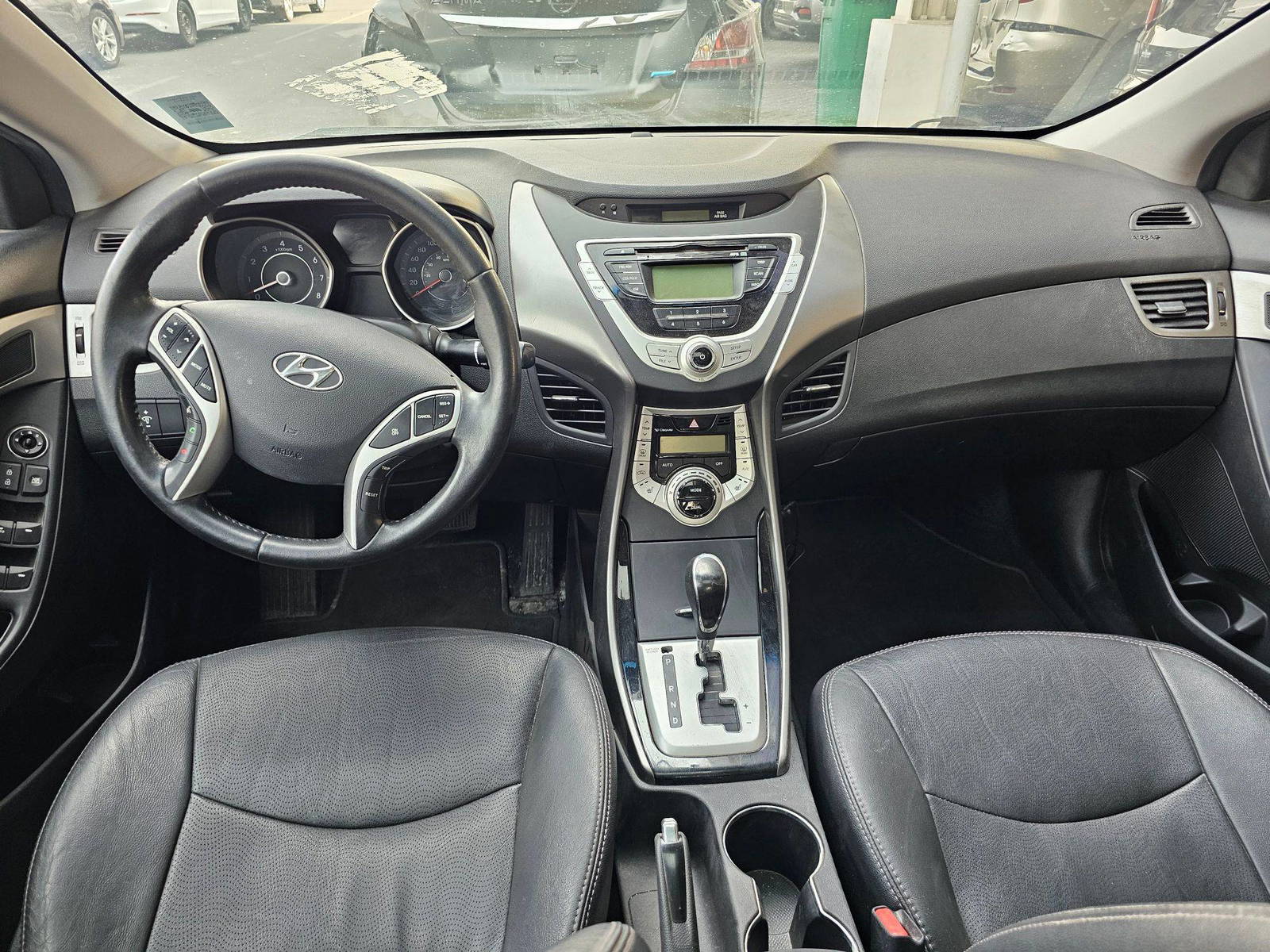 2011 HYUNDAI ELANTRA — 183985 KM — Lot AE1BH017021 — Souq - Marhaba Auctions Used Cars - Image 7