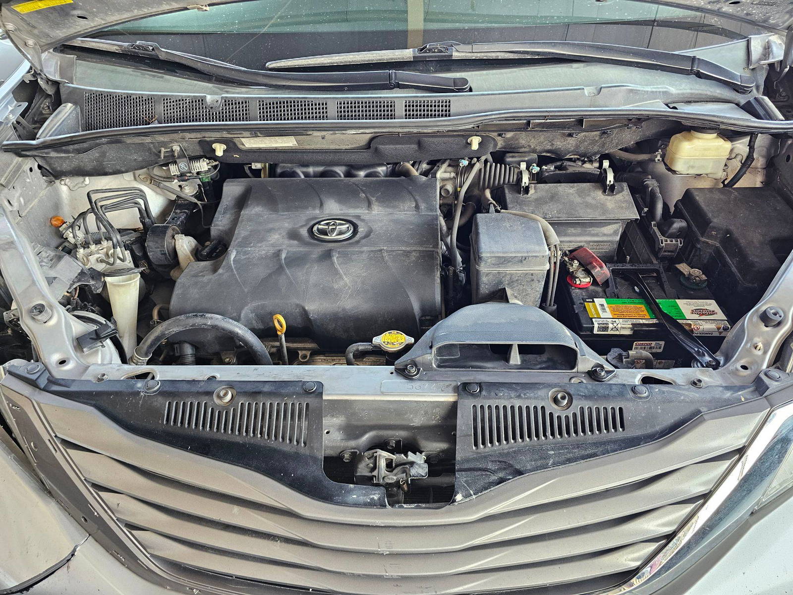 2011 TOYOTA SIENNA — 178414 Miles — Lot 81879155 — Souq - Marhaba Auctions Used Cars - Image 12