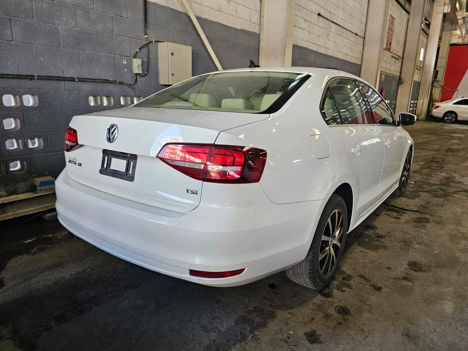 VOLKSWAGEN JETTA 2017 - Marhaba Auction Used Cars - Image 4