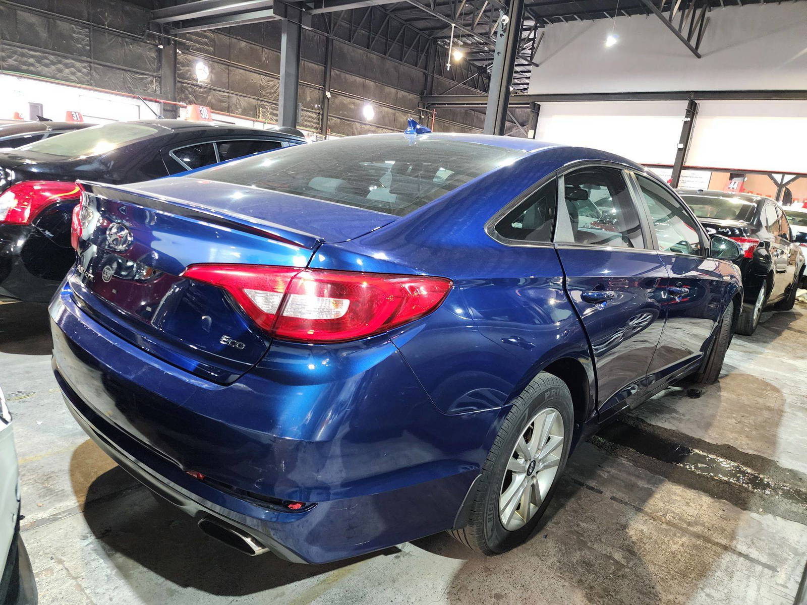 2016 HYUNDAI SONATA — 187637 Miles — Lot 433805 — Al Quoz - Marhaba Auctions Used Cars - Image 6