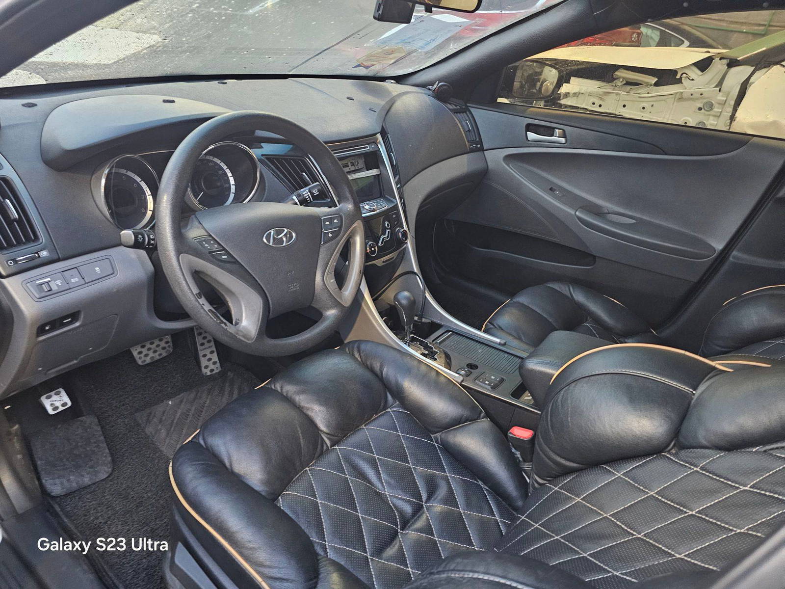 HYUNDAI SONATA 2011 - Marhaba Auction Used Cars - Image 8