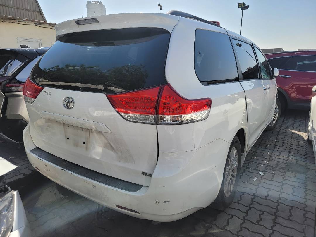 2013 TOYOTA SIENNA — 179135 Miles — Lot 5DS383083 — Main - Marhaba Auctions Used Cars - Image 3