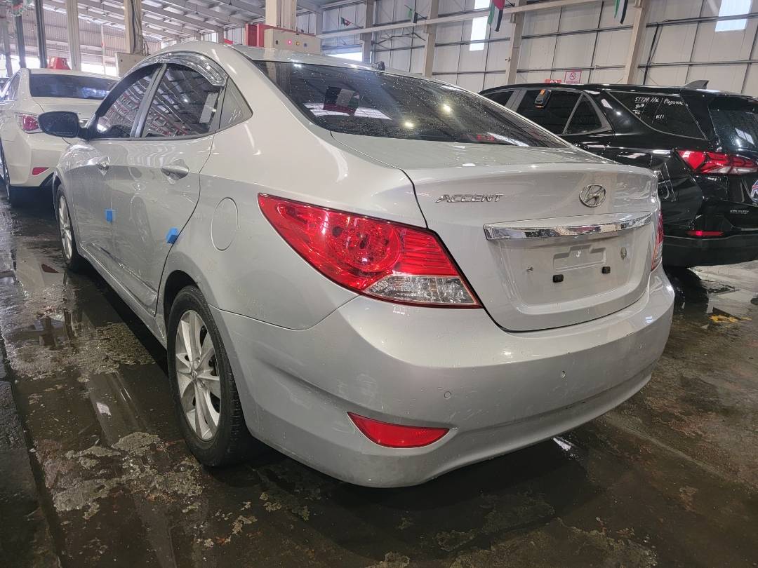 2011 HYUNDAI ACCENT — 147420 KM — Lot 39078 — Ind. 12 - Marhaba Auctions Used Cars - Image 6