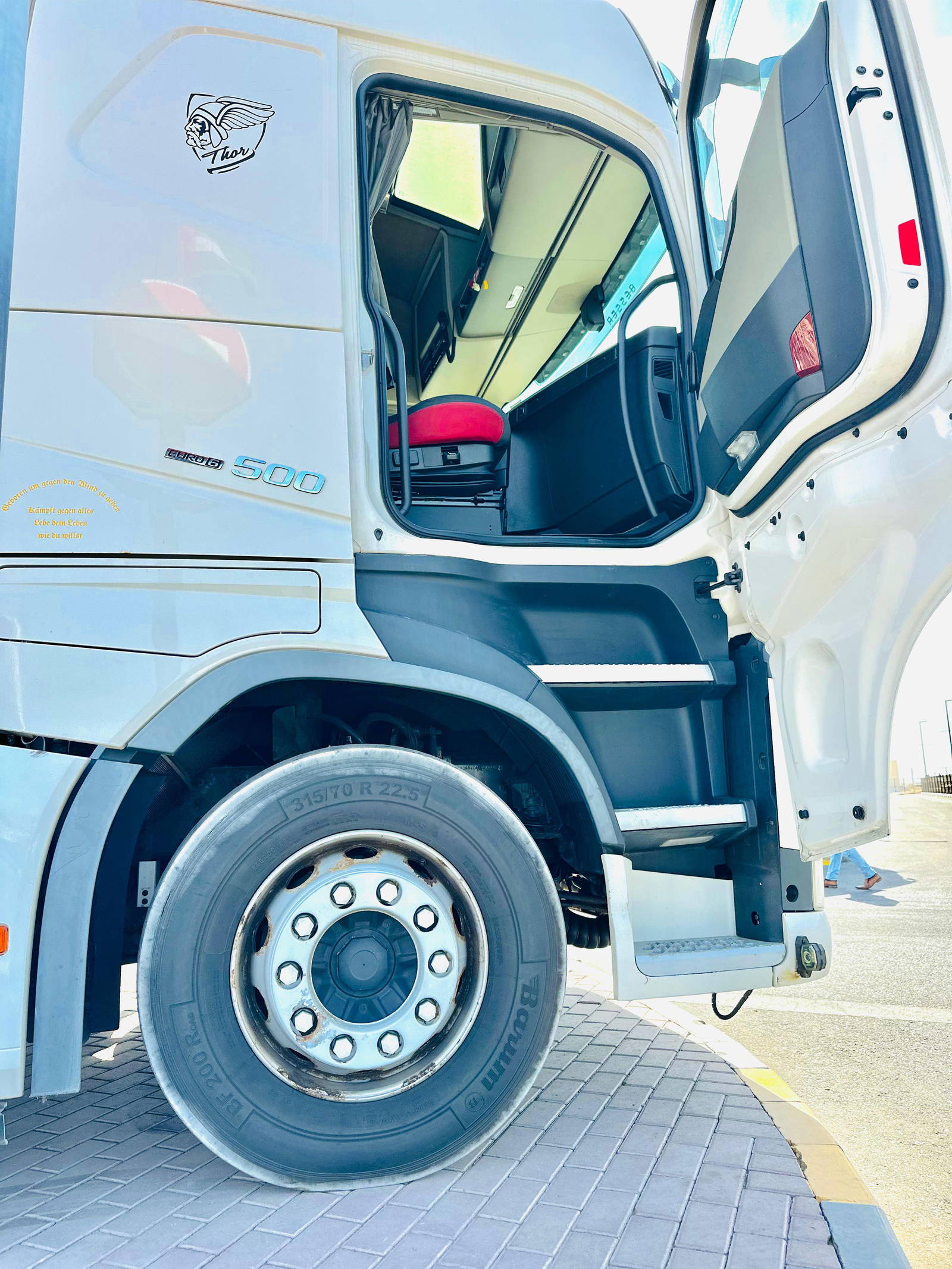 VOLVO FH-Series 2016 - Marhaba Auction Used Cars - Image 11