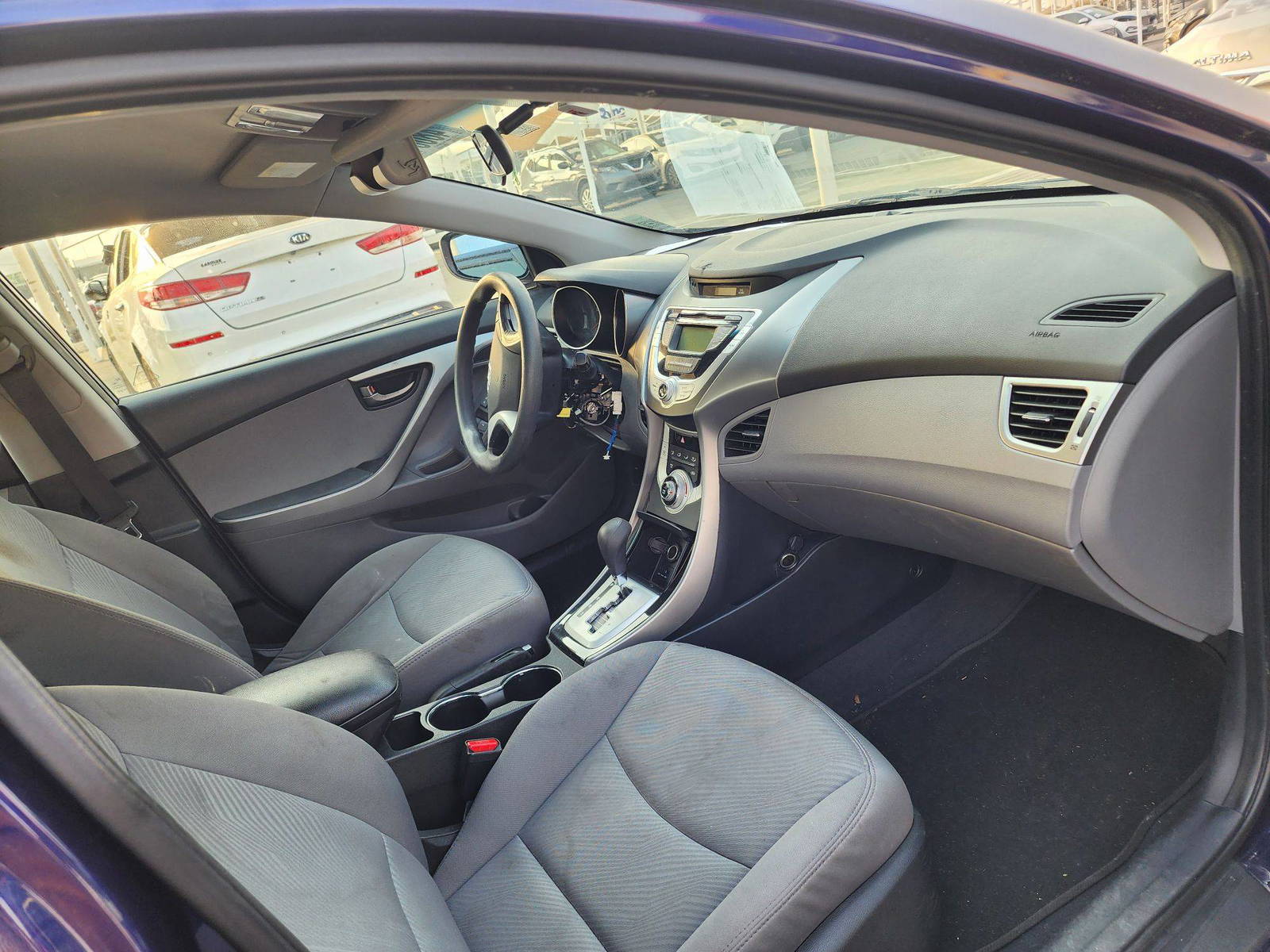 2012 HYUNDAI ELANTRA — 120592 Miles — Lot 30178 — Souq - Marhaba Auctions Used Cars - Image 4