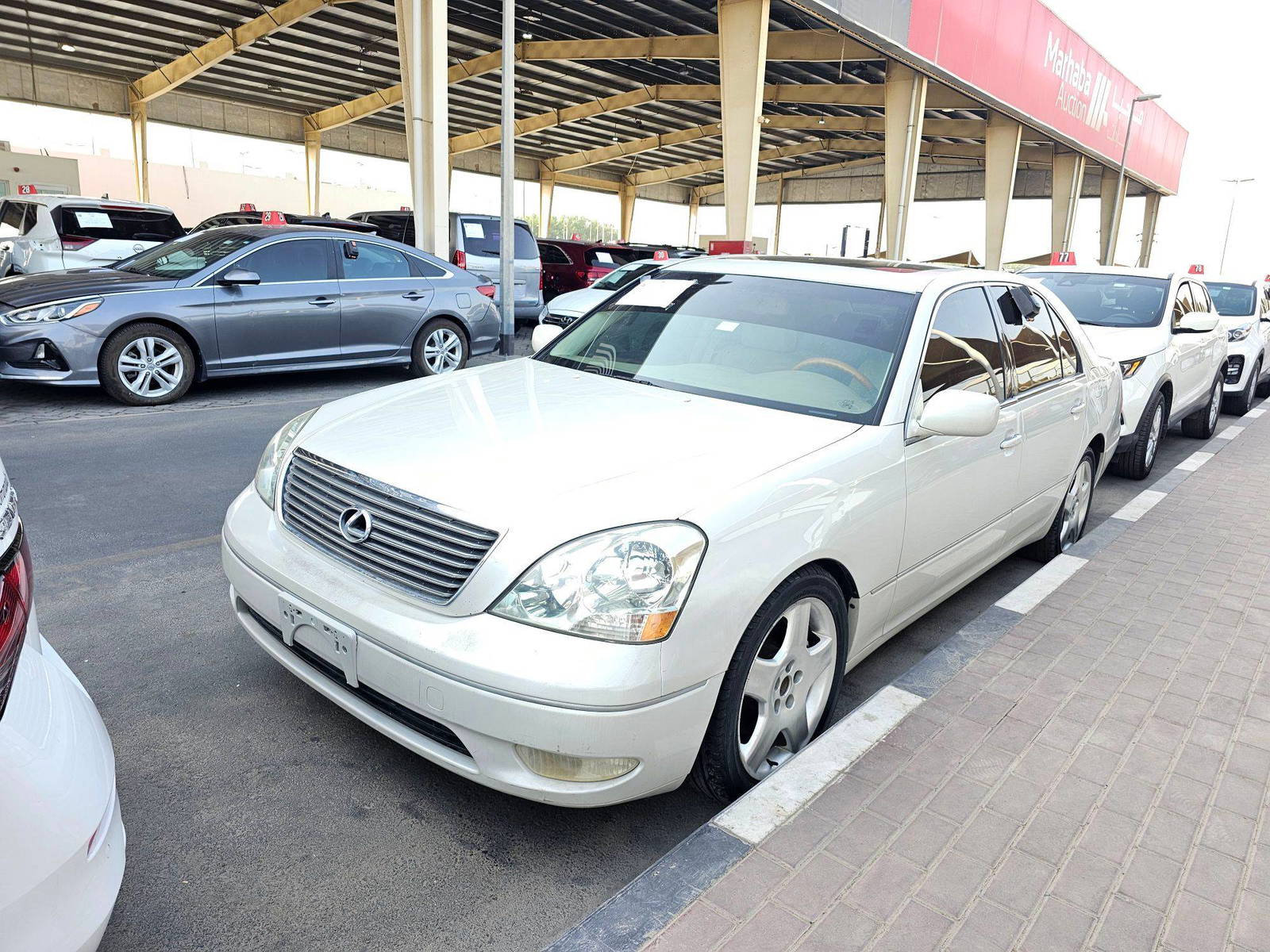 2002 LEXUS LS 430 — 215015 Miles — Lot 059116 — Souq - Marhaba Auctions Used Cars - Image 4