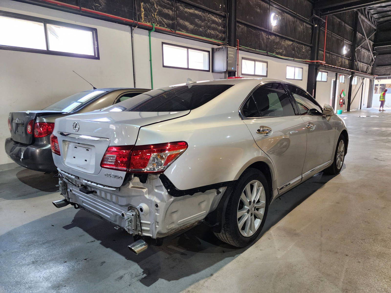 2011 LEXUS ES 350 — 179105 Miles — Lot 446801 — Al Quoz - Marhaba Auctions Used Cars - Image 6