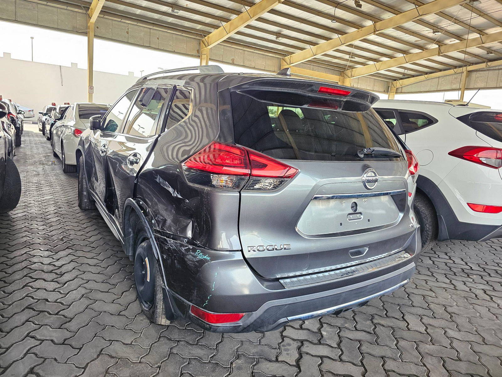 2017 NISSAN ROGUE — 76749 Miles — Lot HC732475 — Souq - Marhaba Auctions Used Cars - Image 3