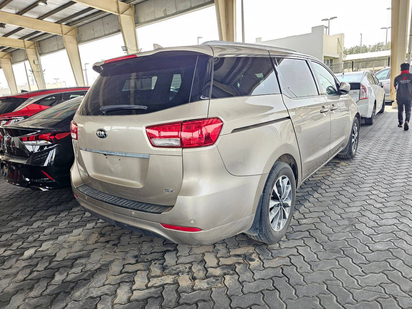 KIA SEDONA 2015 - Marhaba Auction Used Cars - Image 4