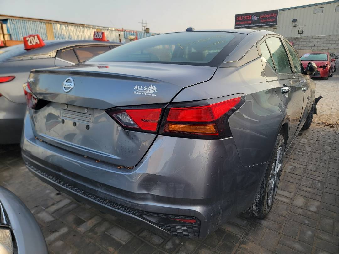 2019 NISSAN ALTIMA — 72386 Miles — Lot 74484103 - Marhaba Auctions Used Cars - Image 4