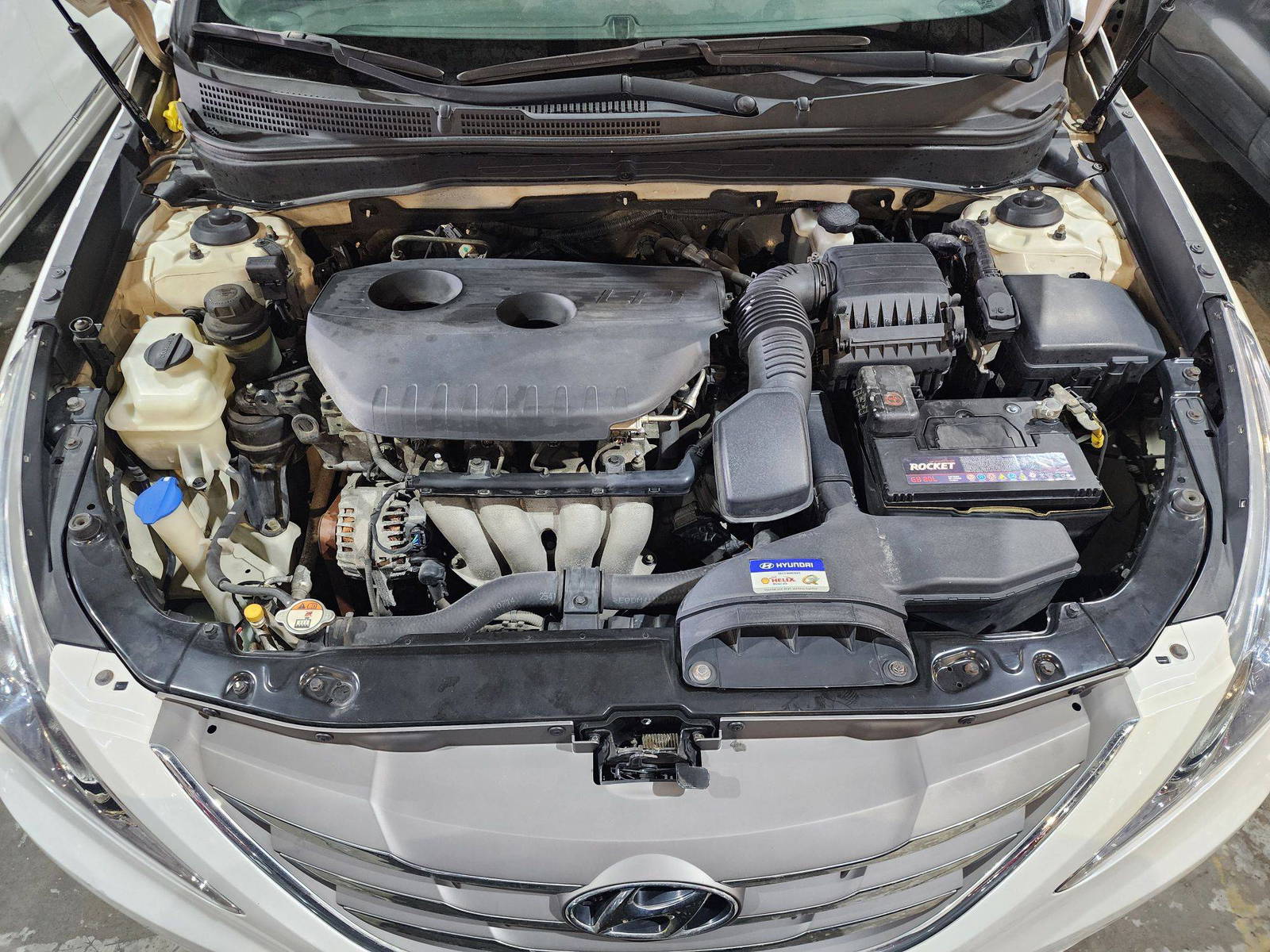 2012 HYUNDAI SONATA — 164230 KM — Lot 346007 — Al Quoz - Marhaba Auctions Used Cars - Image 11