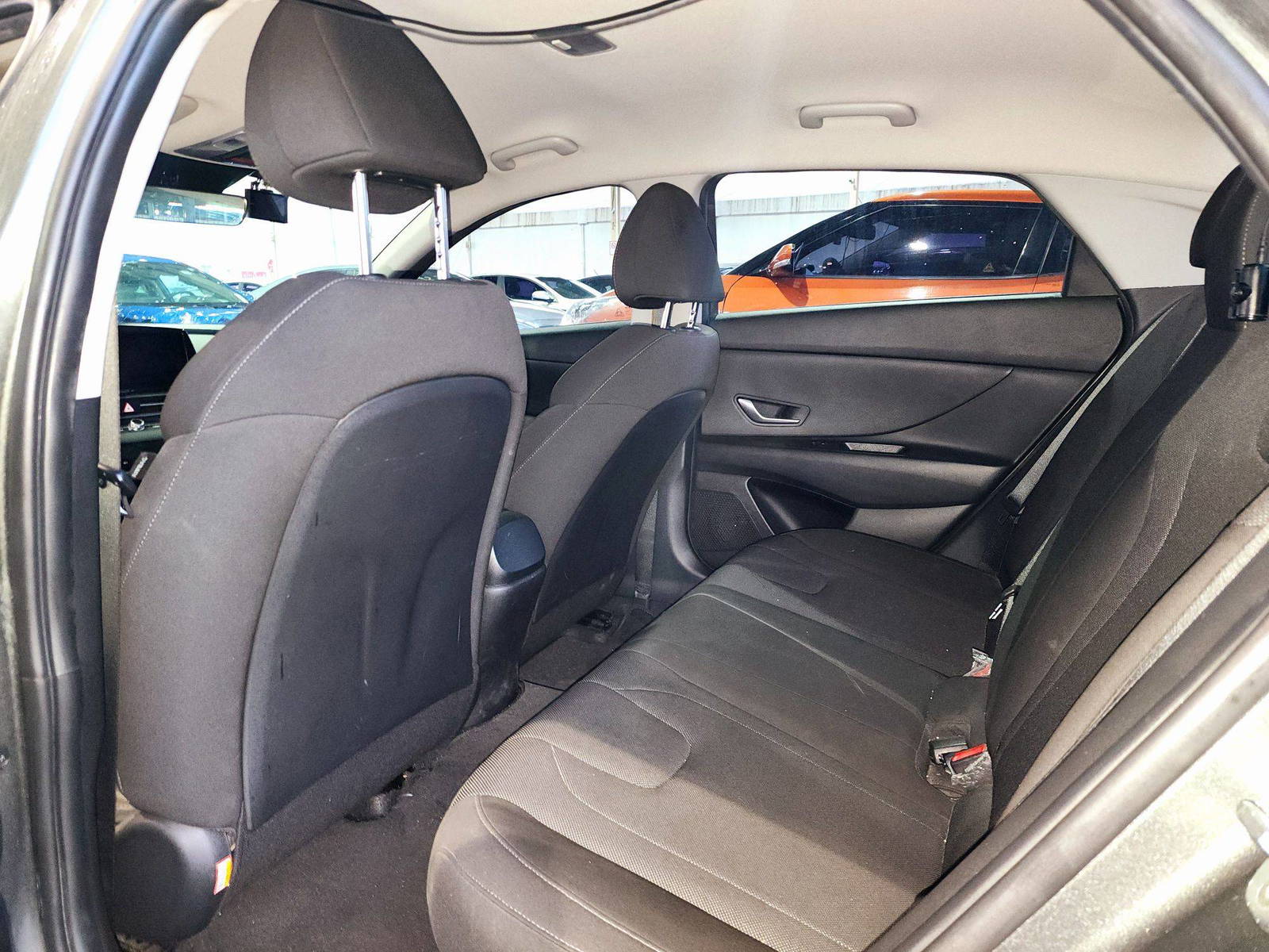 2022 HYUNDAI AVANTE — 172412 KM — Lot 018600 — AutoBaba - Marhaba Auctions Used Cars - Image 6
