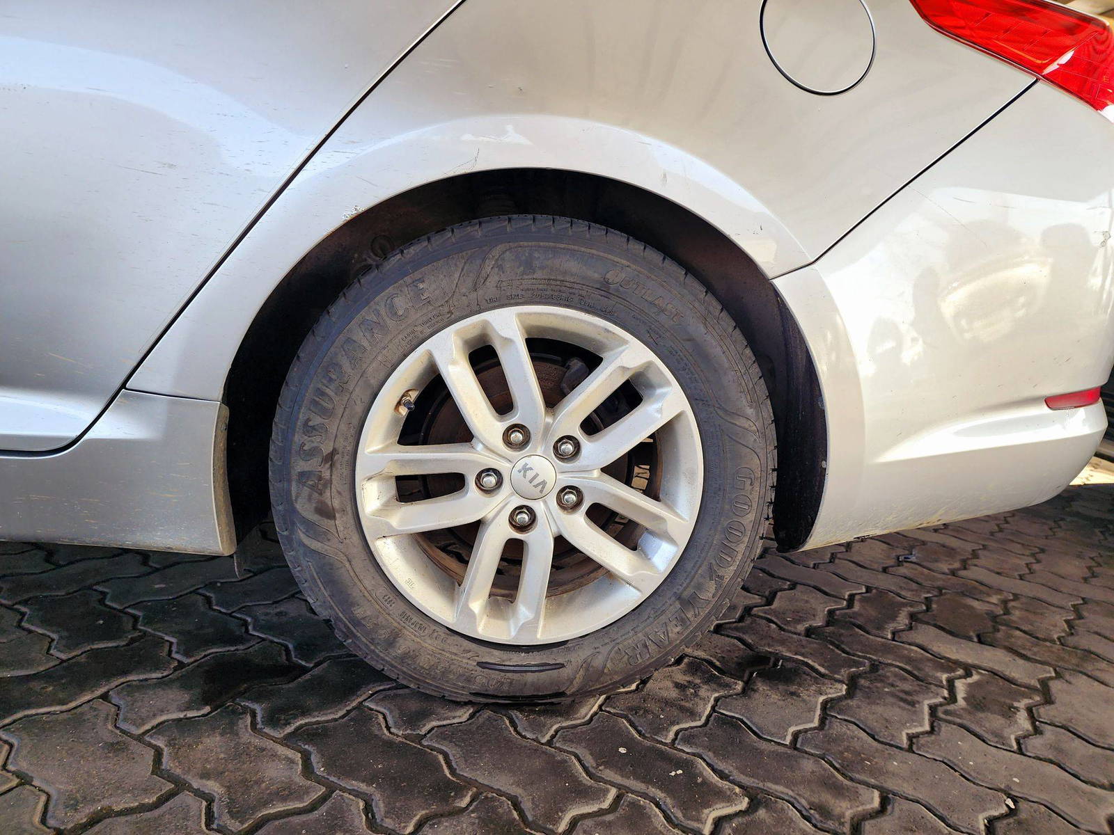 2012 KIA OPTIMA — 207662 Miles — Lot 80842454 — Souq - Marhaba Auctions Used Cars - Image 10