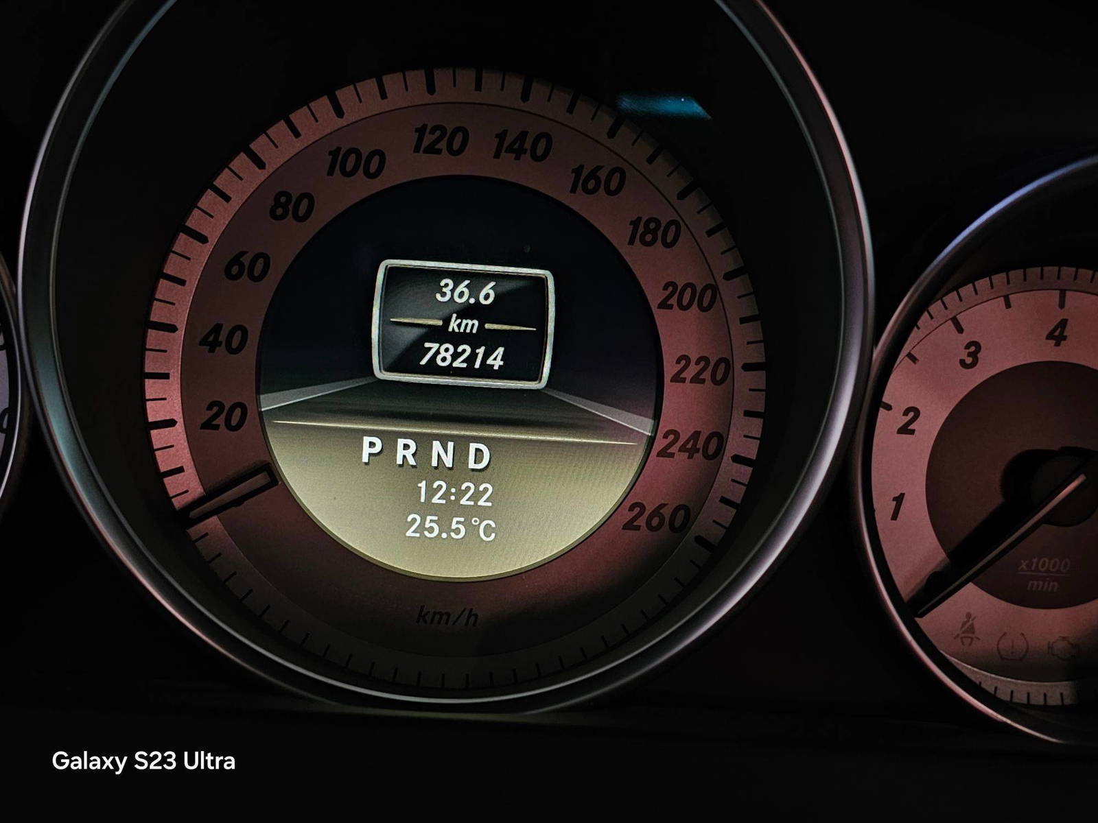 MERCEDES BENZ C300 2012 - Marhaba Auction Used Cars - Image 9