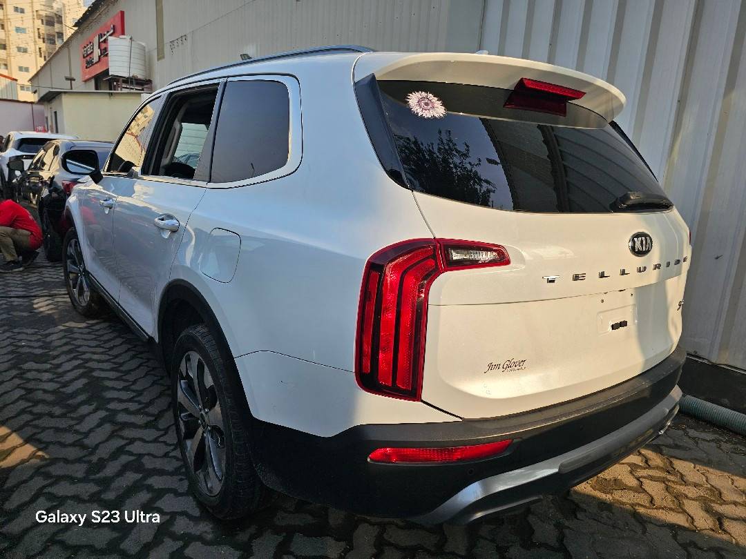 KIA TELLURIDE